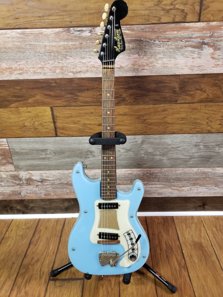 blue guitar.jpeg