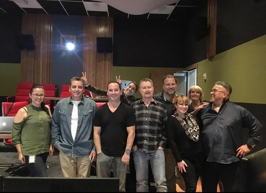 Throwback to my first mix tech job @roundaboutent working alongside these fantastic folks 🌻 

#mixtech #recordist #postsound #tbt