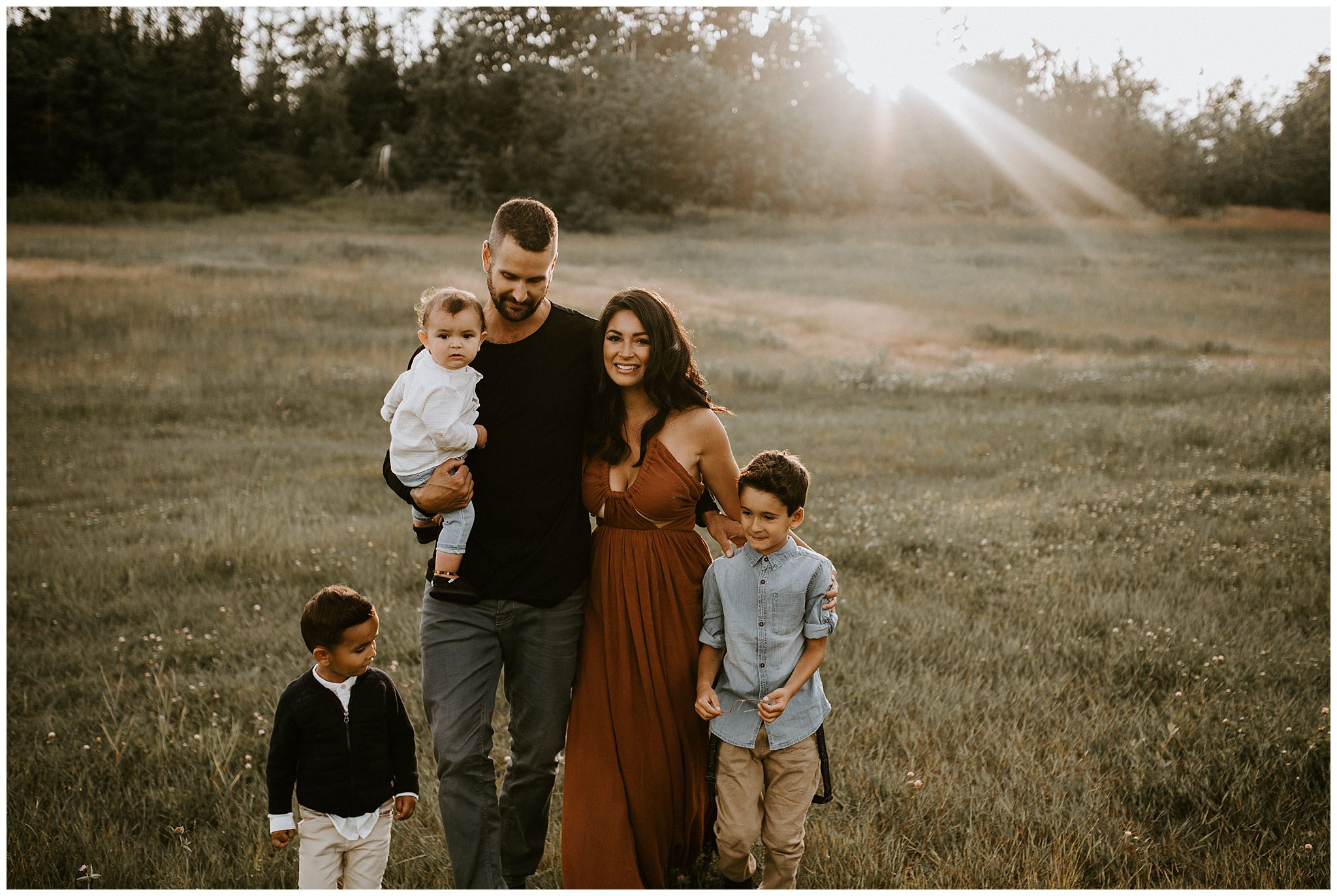 A golden hour family photoshoot in Langley