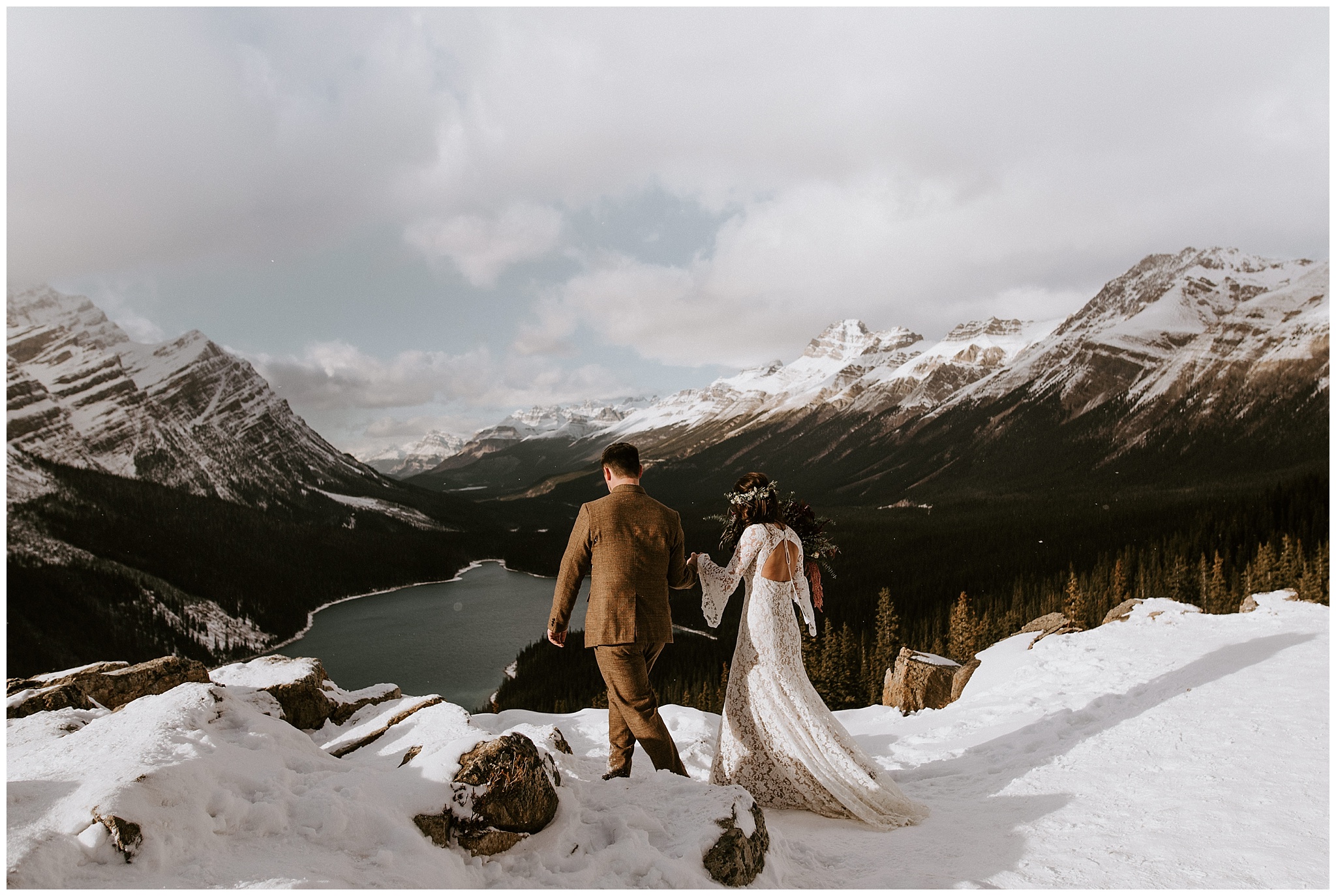 A bride and groom at the Peyto lake lookout
