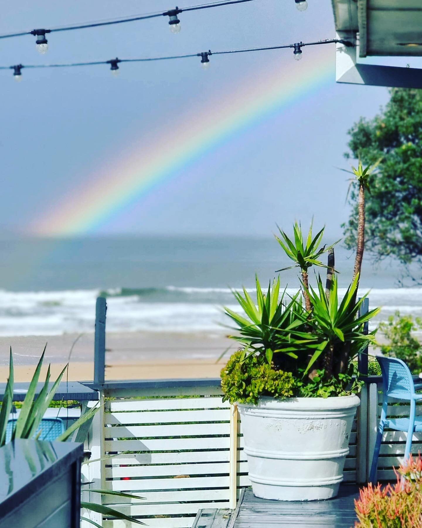 HAPPY SATURDAY! Even when it rains, you can&rsquo;t beat this view!
.
.
.
#margaritadaze #uminabeach #loveumina #rainbow #beachbar #casualdining