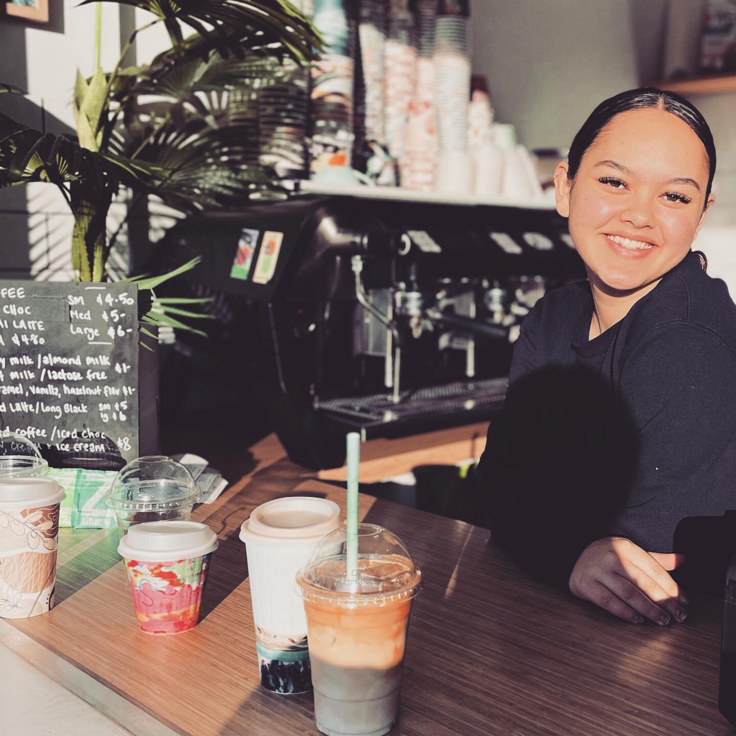 This smiling face pouring your coffee every morning from 6am!
.
.
.
#margaritadaze #beachkiosk #coffee #toasties #muffins #icecream #cocktails #uminabeach #oceanbeach