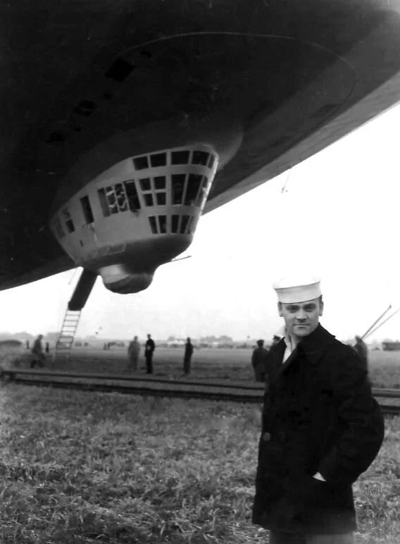 Cagney on the set of Here Comes the Navy (1934)