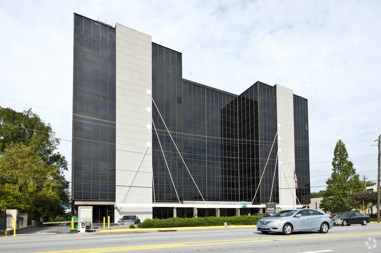 Two Contiguous Spec Suites Available on Peachtree