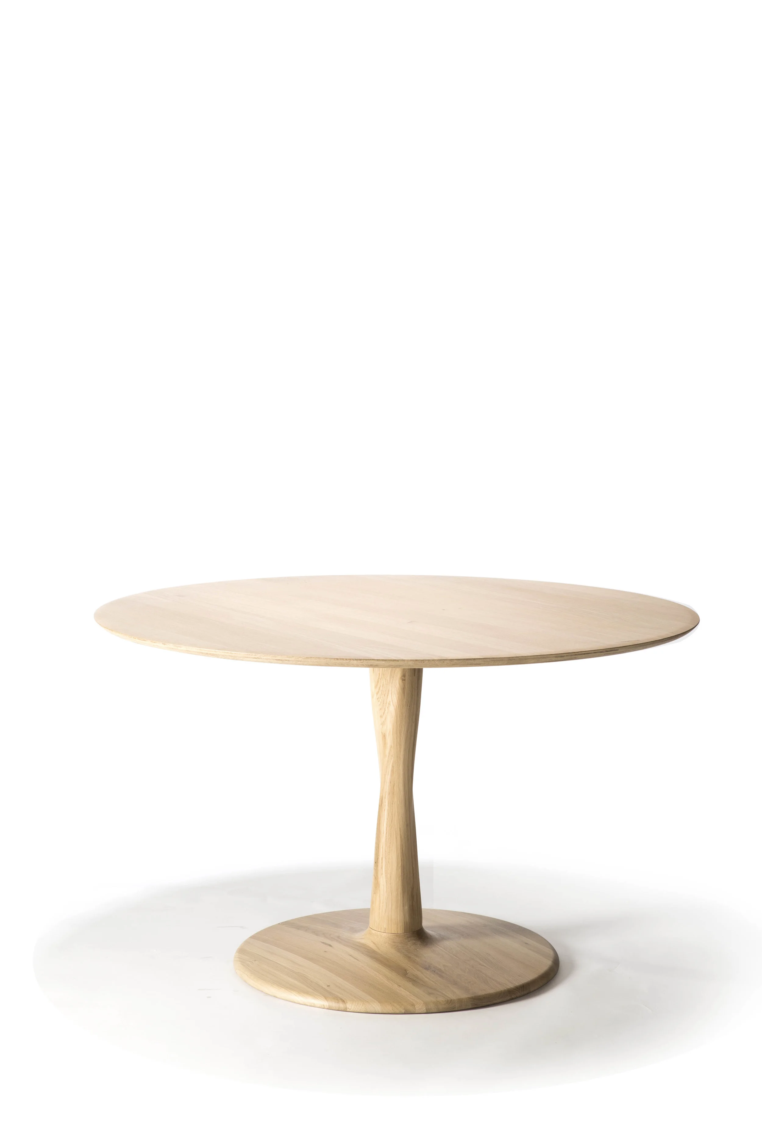 50019 Torsion dining table - Oak.jpg