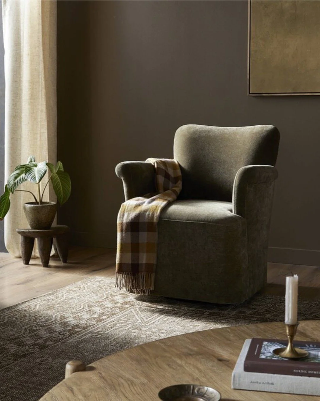 Unlock Unmatched Value: Continue to enjoy access to Four Hands' complete line of offerings, and in addition, pay no freight costs and gain swift and favorable claim resolution, compared to going it alone.
.
habitatery.com/four-hands
.
#habitatery #in