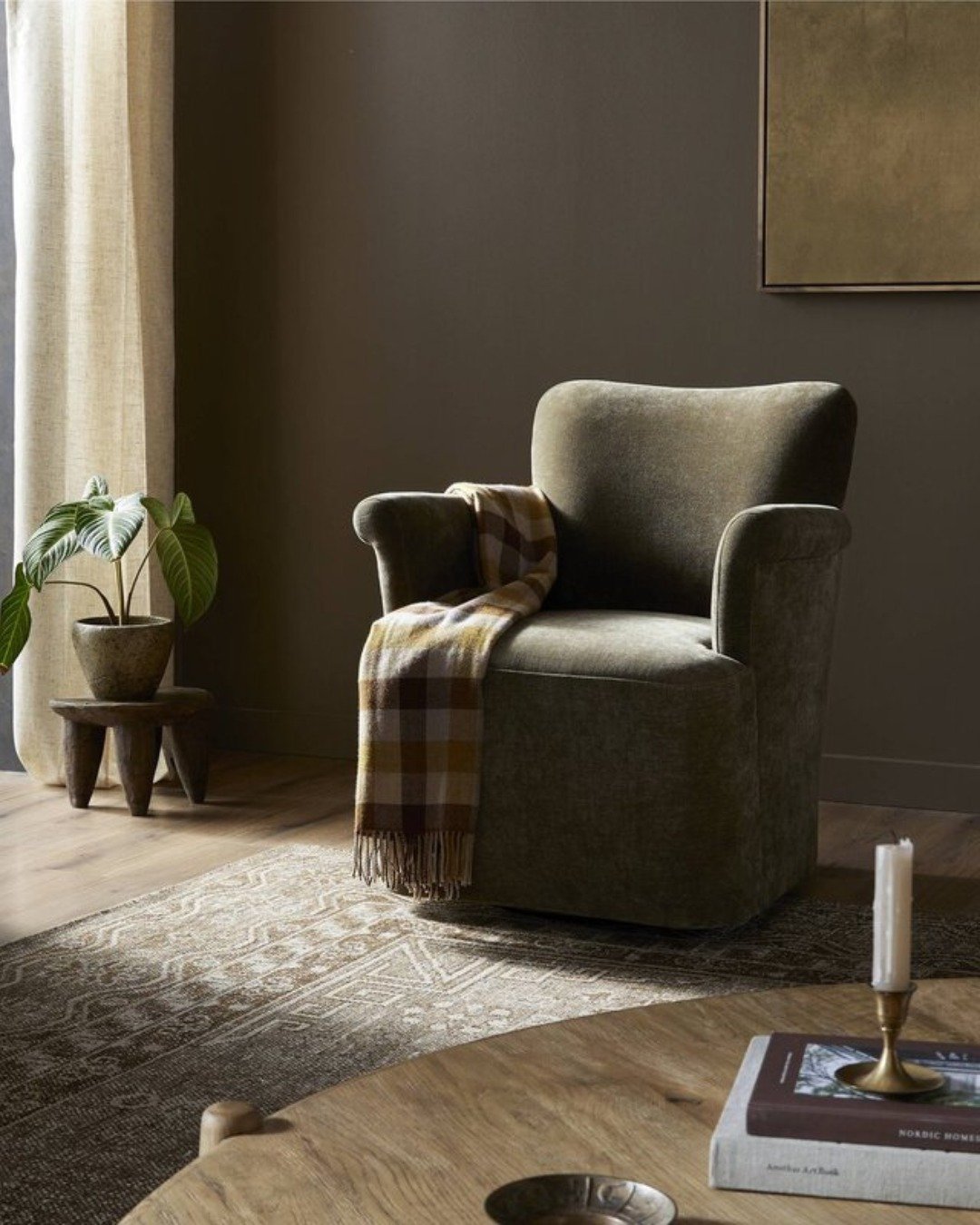 Unlock Unmatched Value: Continue to enjoy access to Four Hands' complete line of offerings, and in addition, pay no freight costs and gain swift and favorable claim resolution, compared to going it alone.
.
habitatery.com/four-hands
.
#habitatery #in