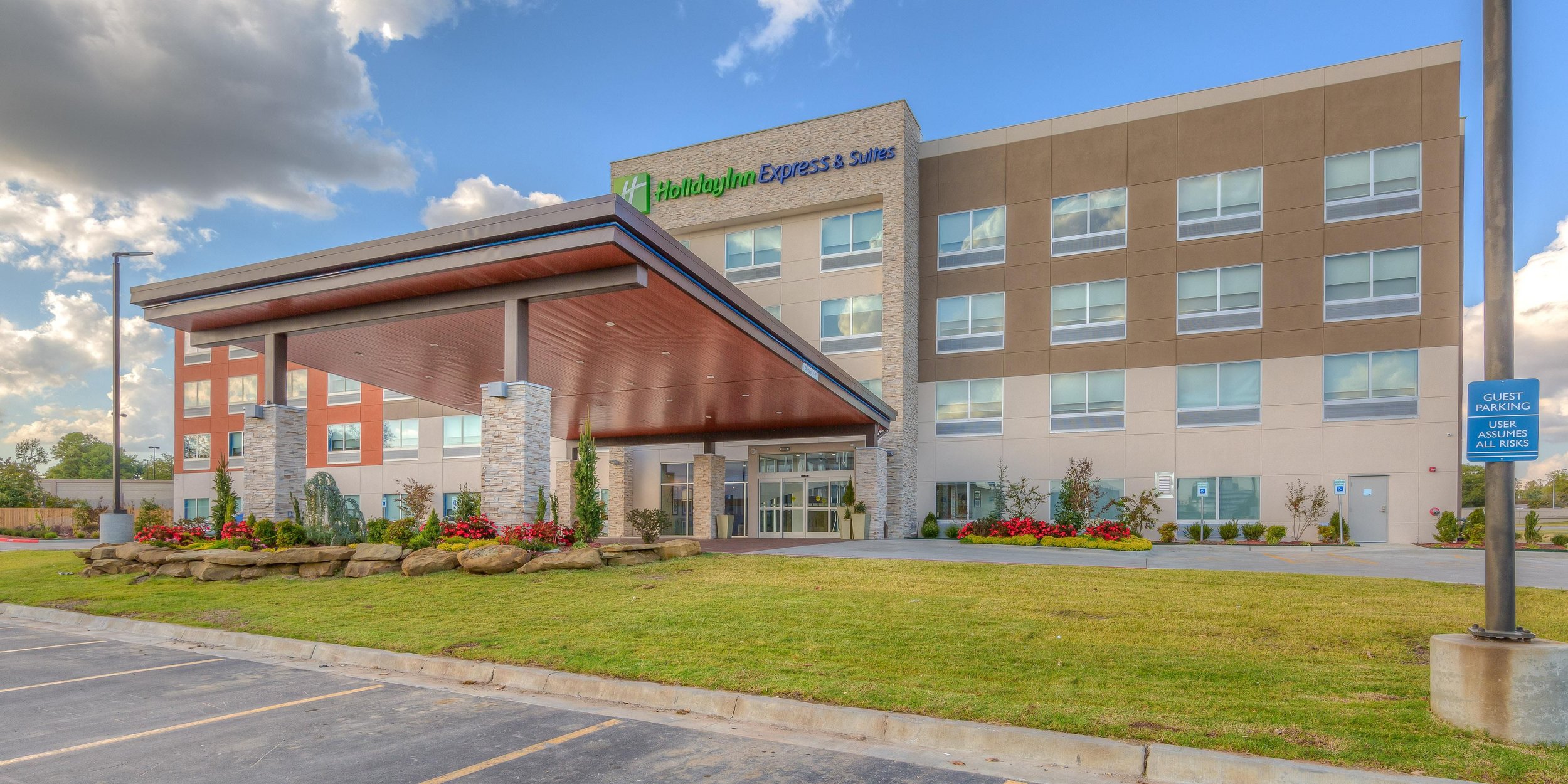 Holiday Inn Express & Suites | Tulsa, OK