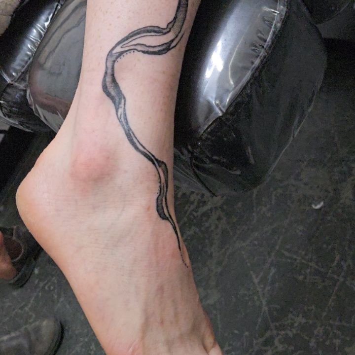 Many free hand sessions on this abstract river. 
Thank you Lea for the trust and enjoyable hangs!
BOOKING APRIL INTO SUMMER!!! 
NEW SCHEDULE  THUR-SUNDAYS.