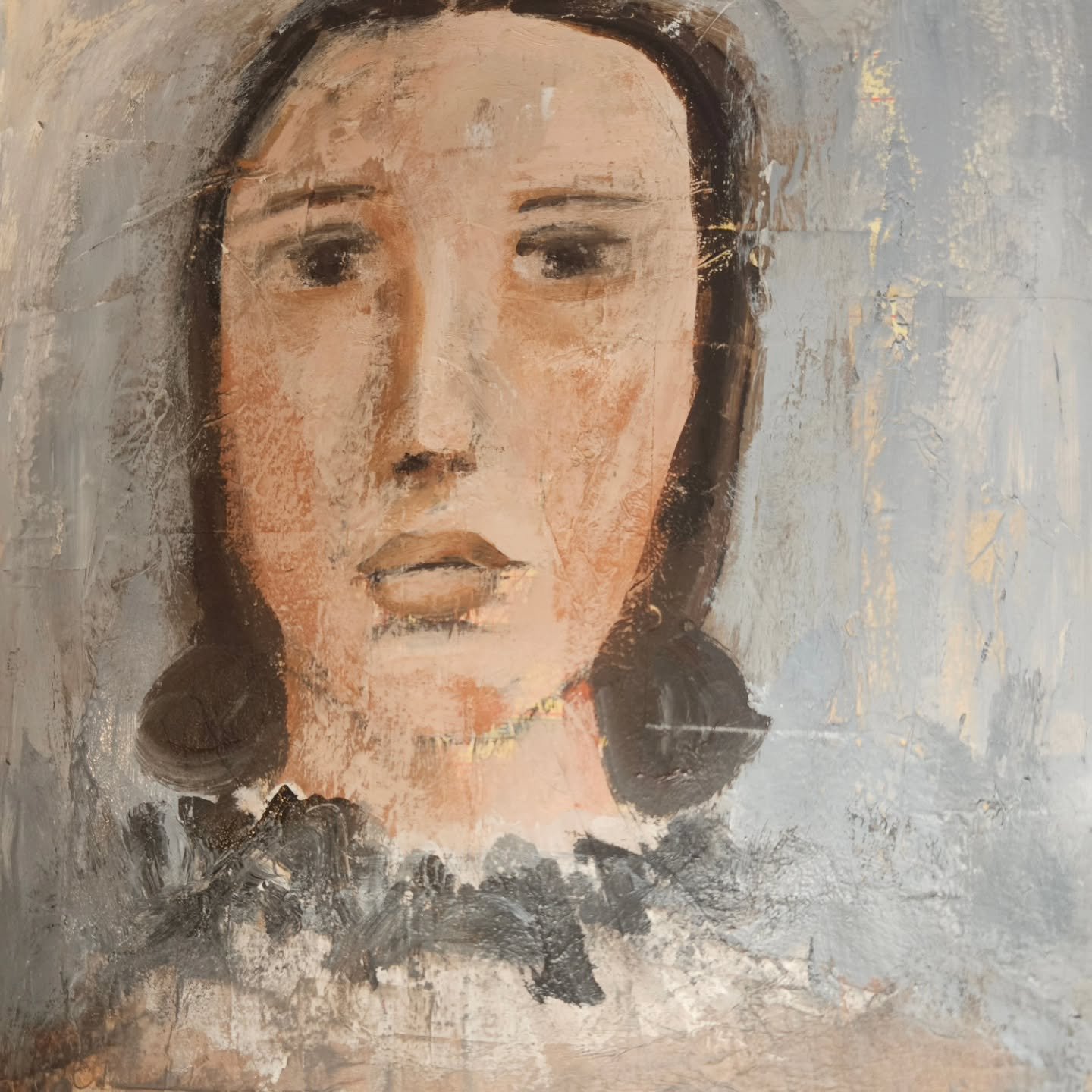 Sister portraits. One reference photo. Limited palette. Paint both at the same time. Give it a try! #abstractfigurative #mixedmediaportrait #limitedpalette