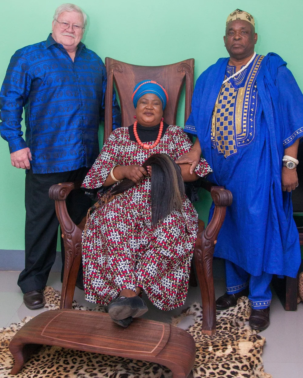 Zambian Throne — Goebel Furniture