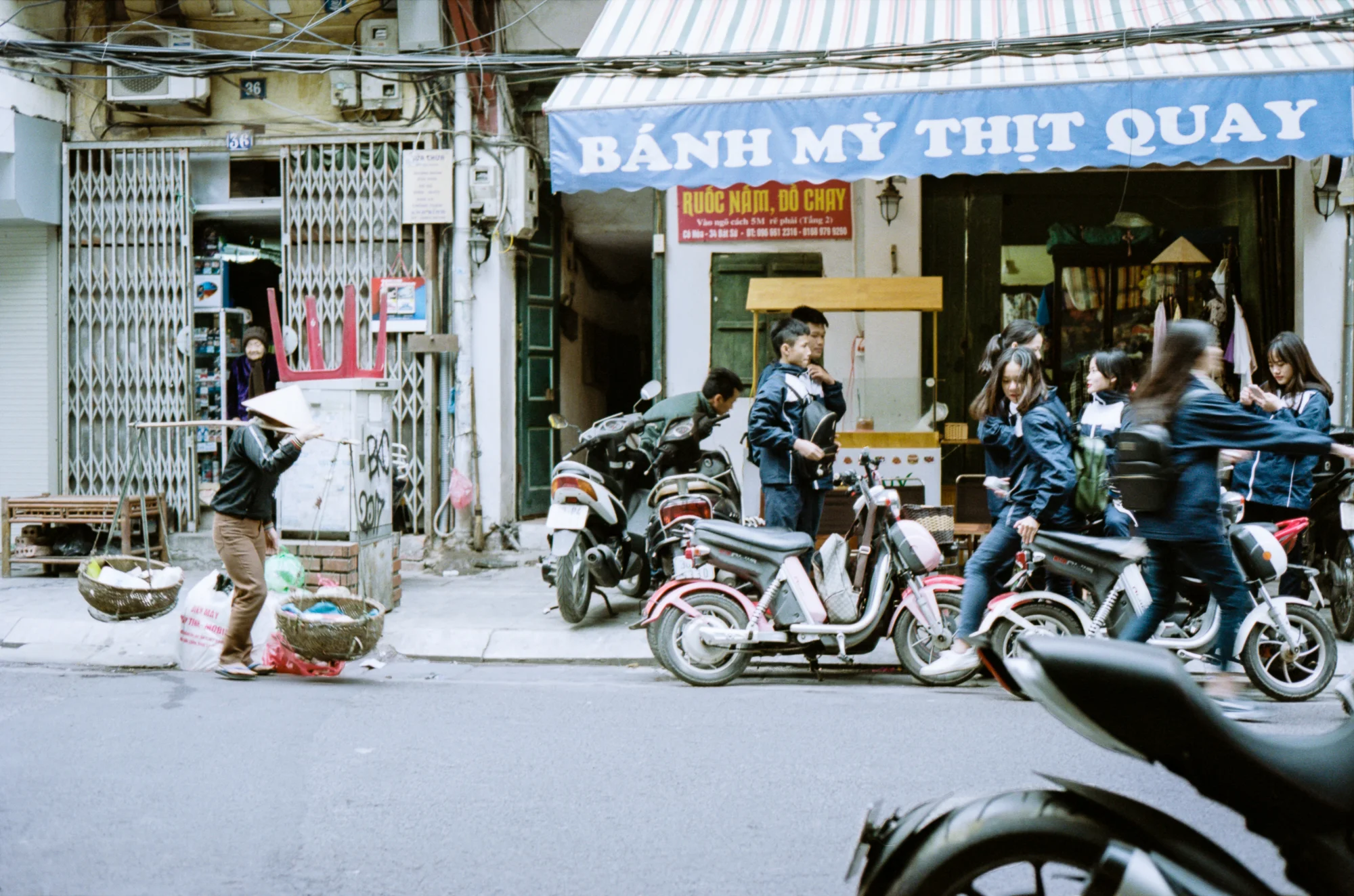 2017-01-25_35mm_AsiaTour_R14_06_Web_v01.jpg
