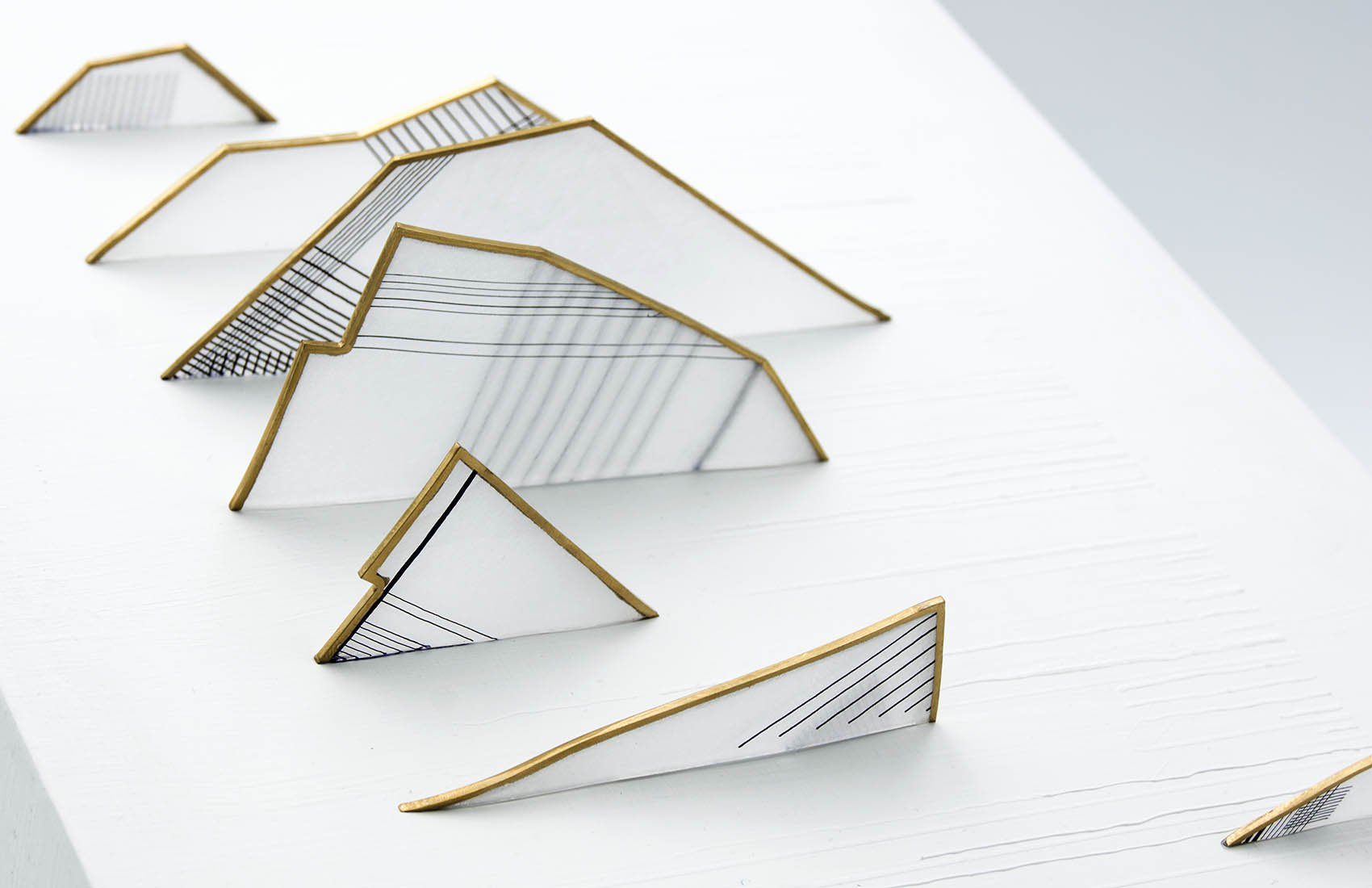 dp3d004-scored-typography-detail2.jpg