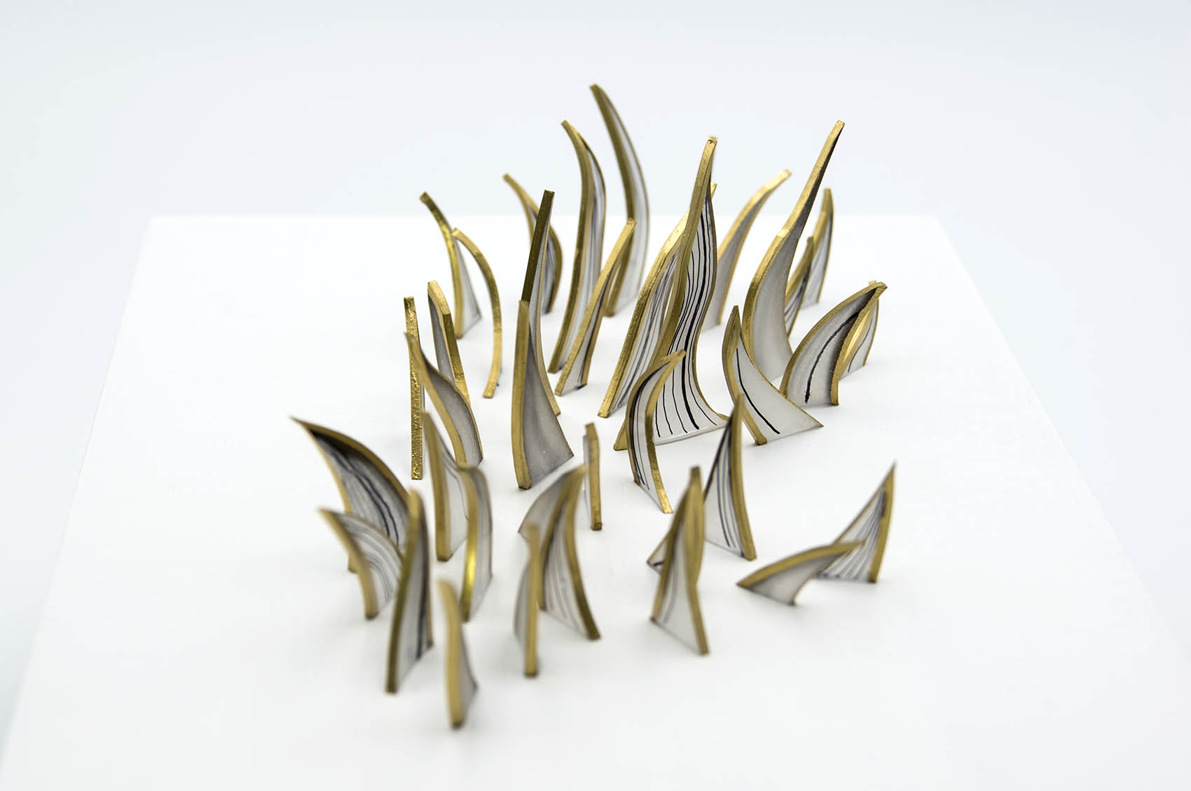 dp3d020-parted-hair-detail2.jpg