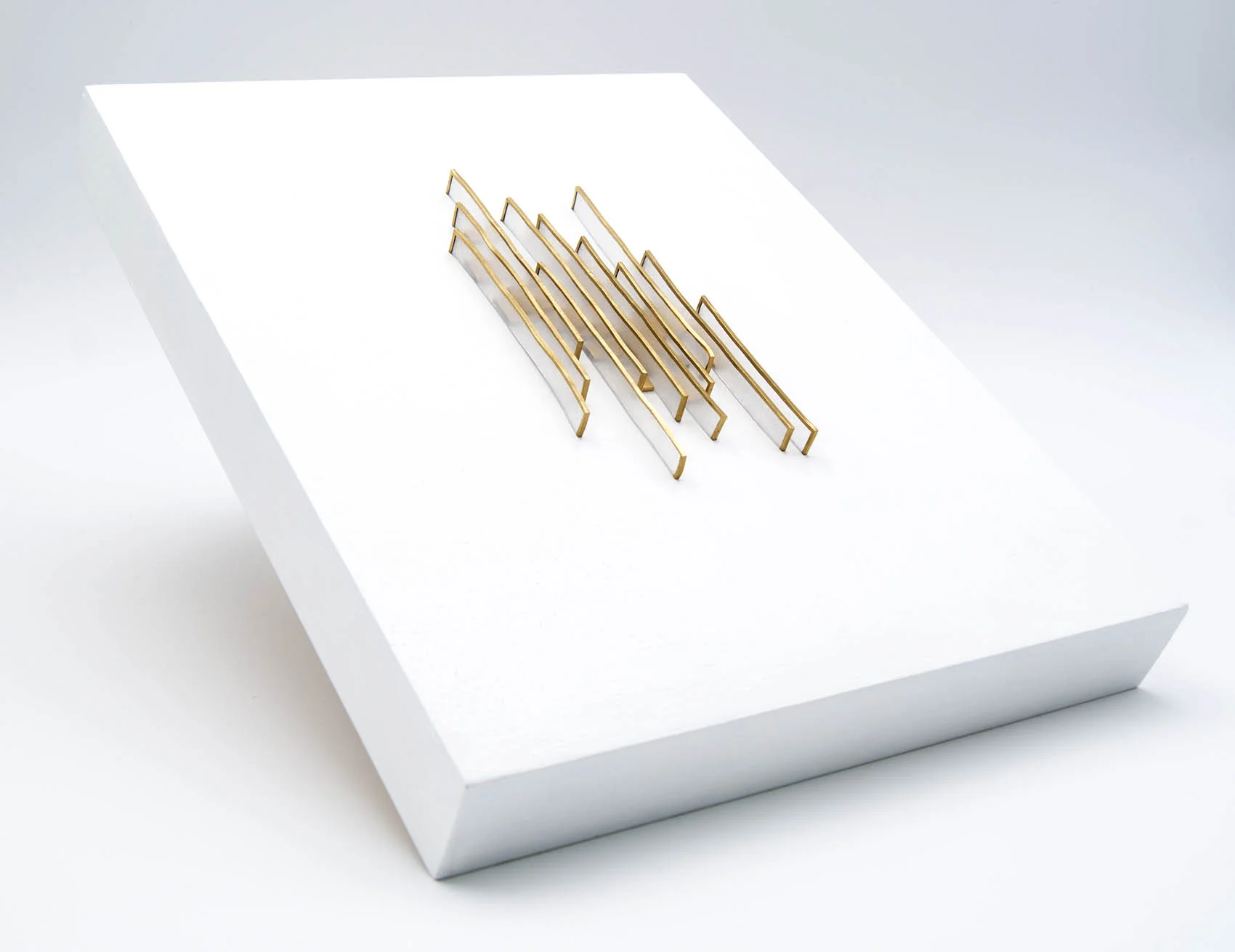 dp3d006-dna-sequence-gold-angle.jpg