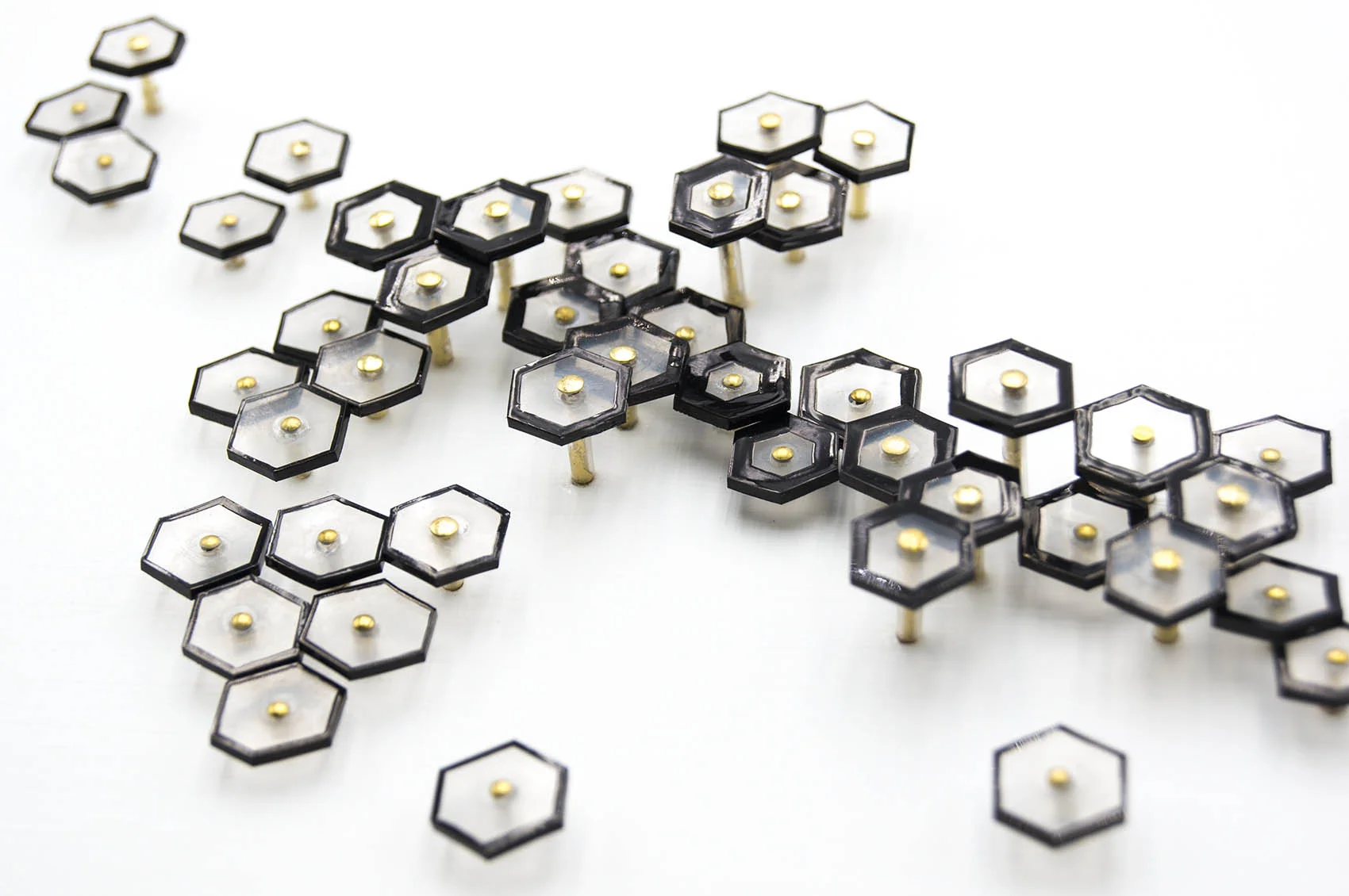 dp3d030-hexagons-detail2.jpg