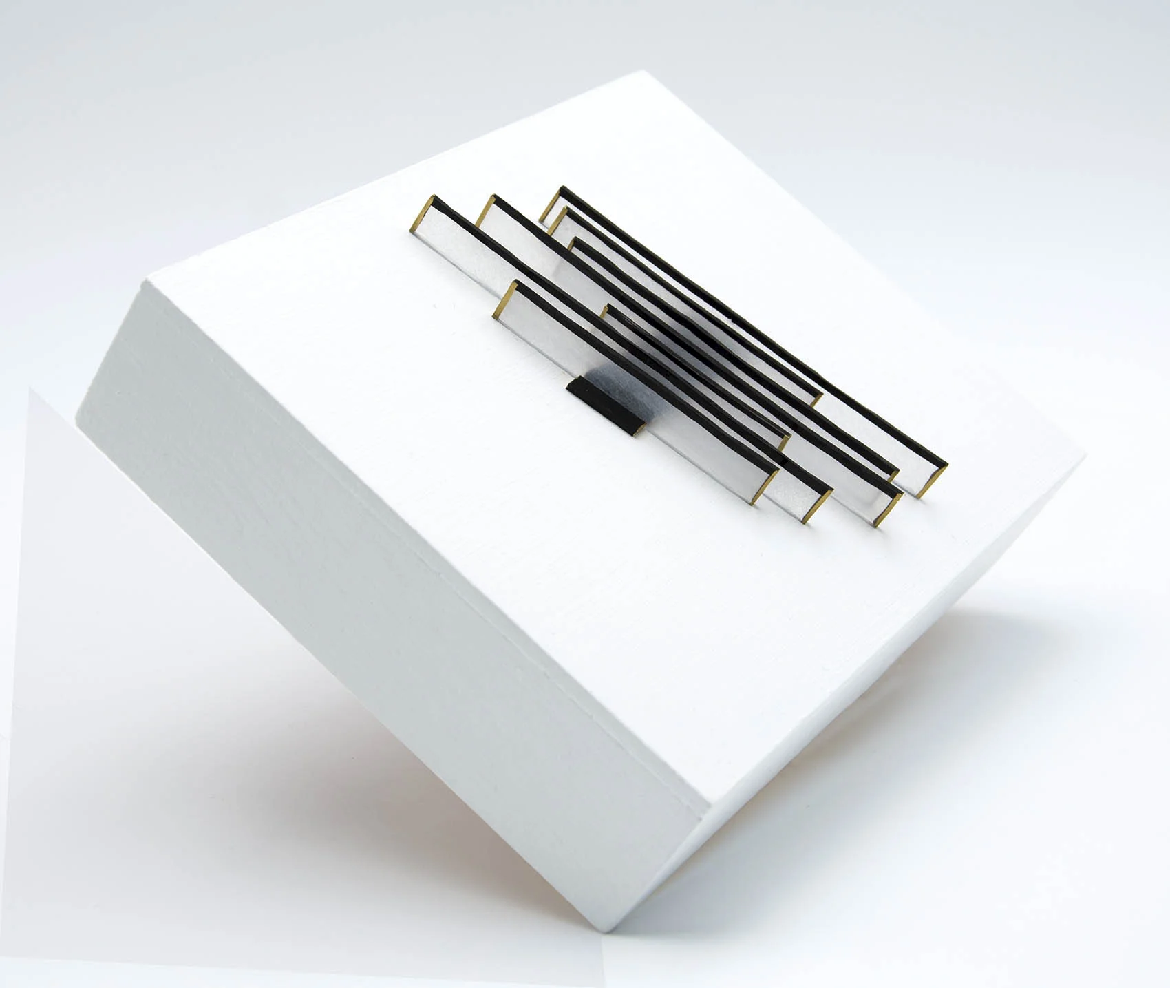 dp3d037-slant-corner.jpg