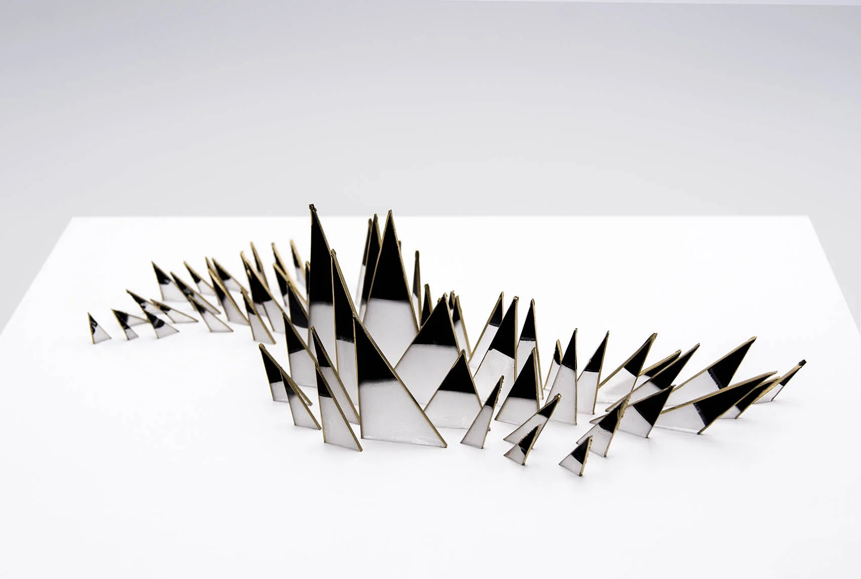 dp3d058-quill-wave-detail2.jpg