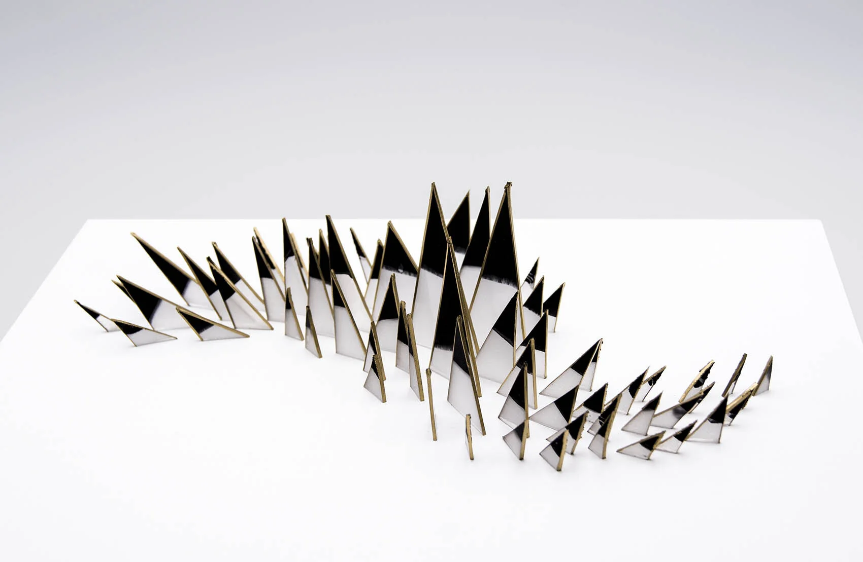 dp3d058-quill-wave-detail3.jpg
