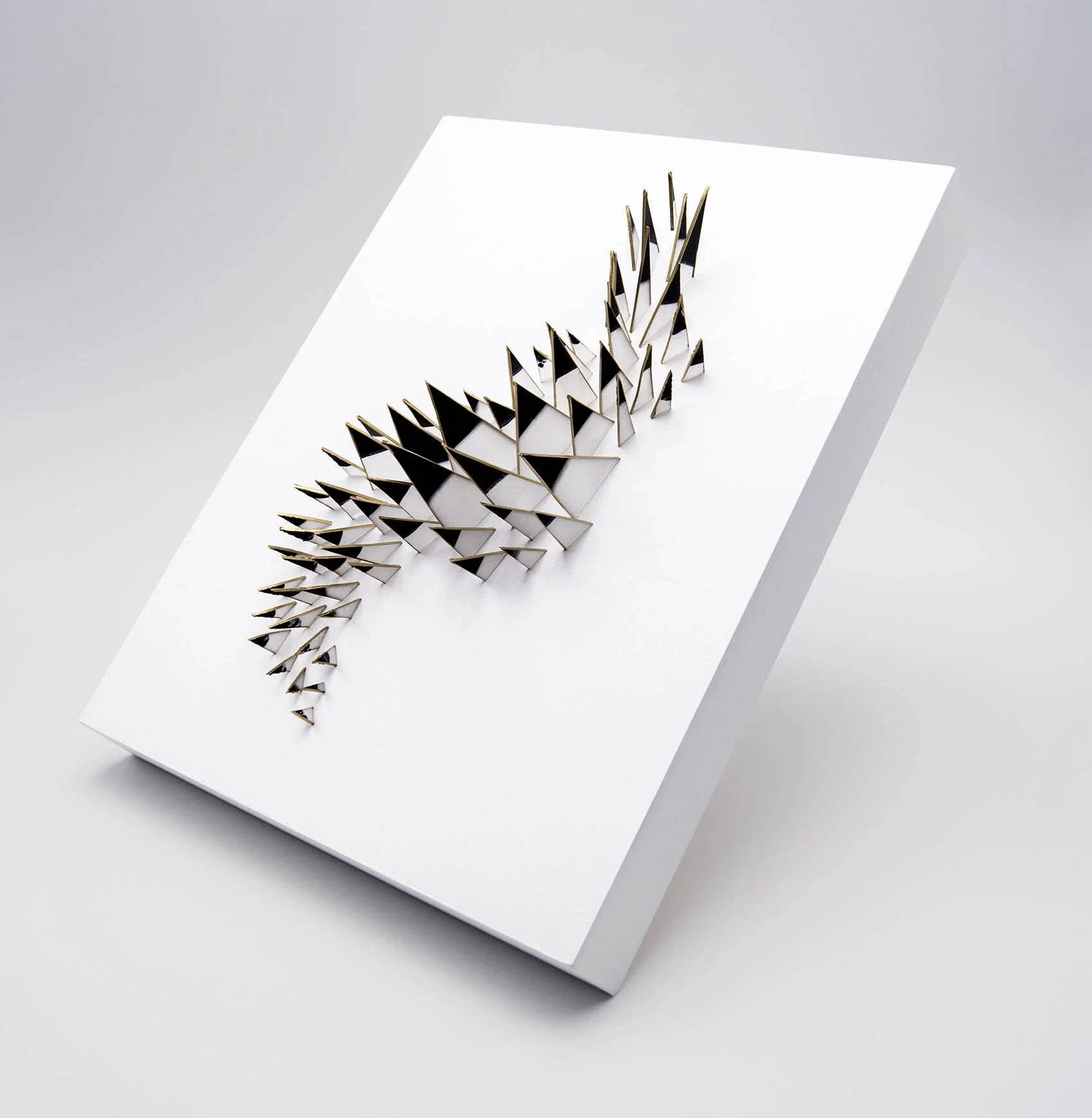 dp3d058-quill-wave-side2.jpg