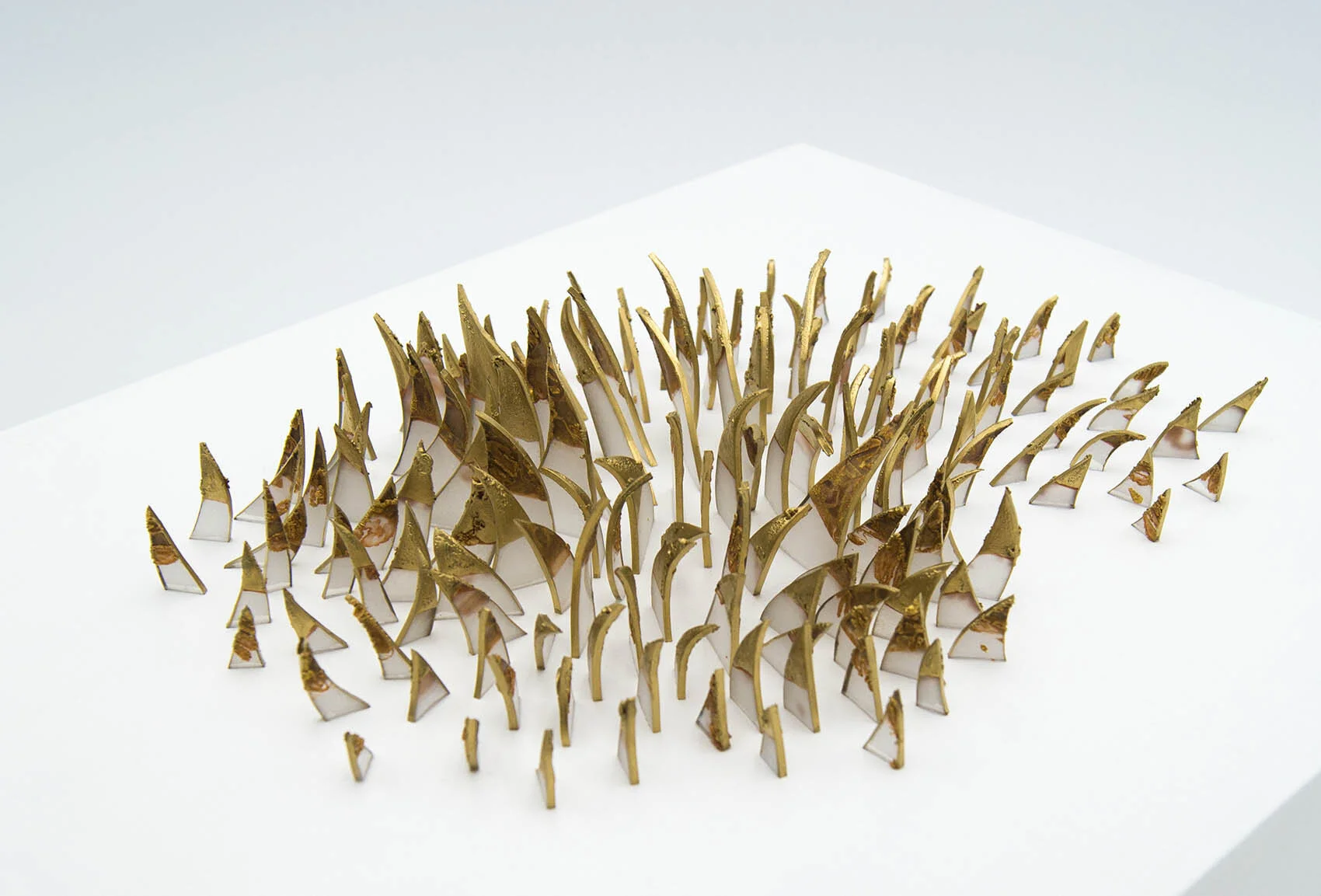 dp3d070-parted-mane-detail2.jpg