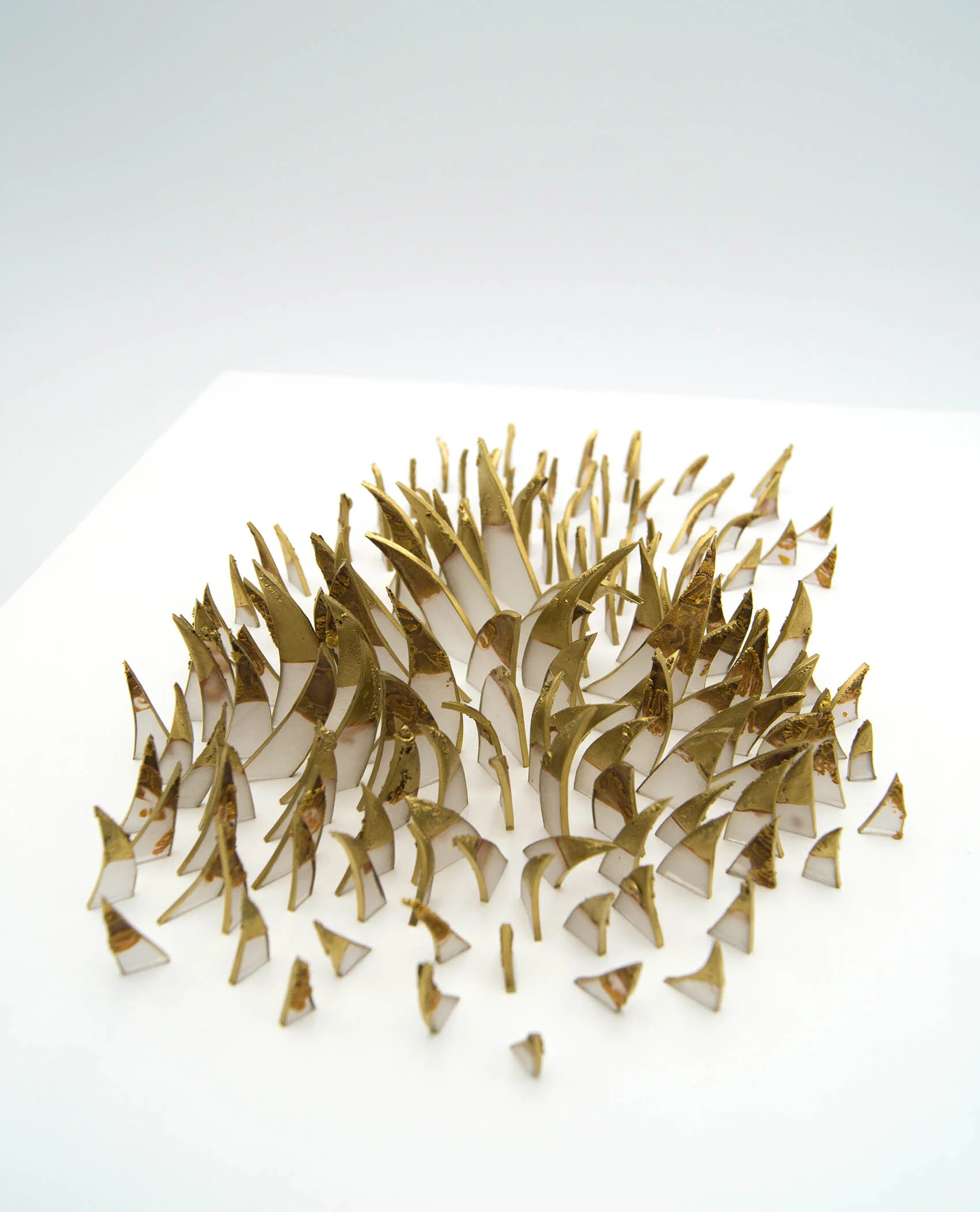 dp3d070-parted-mane-detail1.jpg