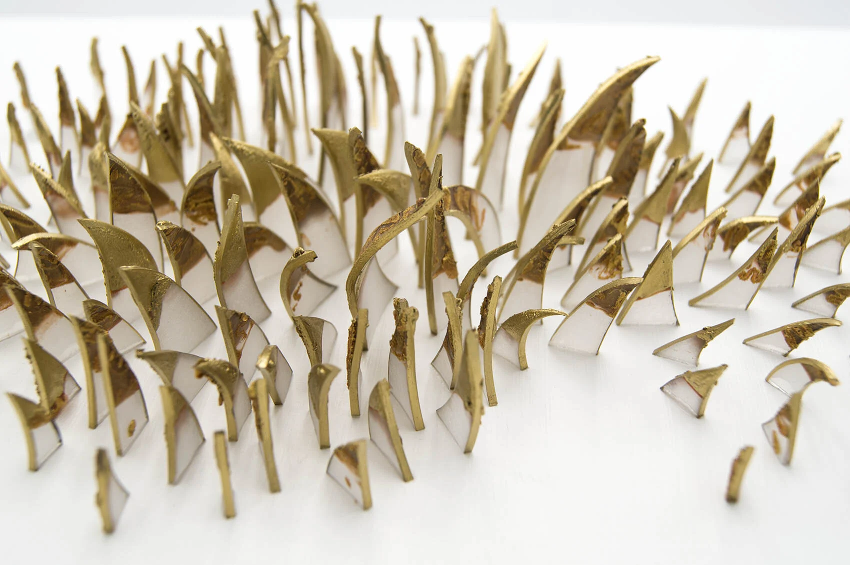 dp3d070-parted-mane-detail4.jpg