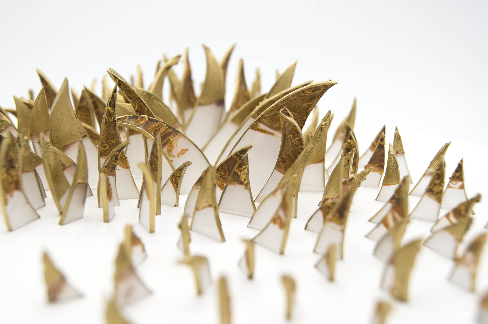 dp3d070-parted-mane-detail6.jpg