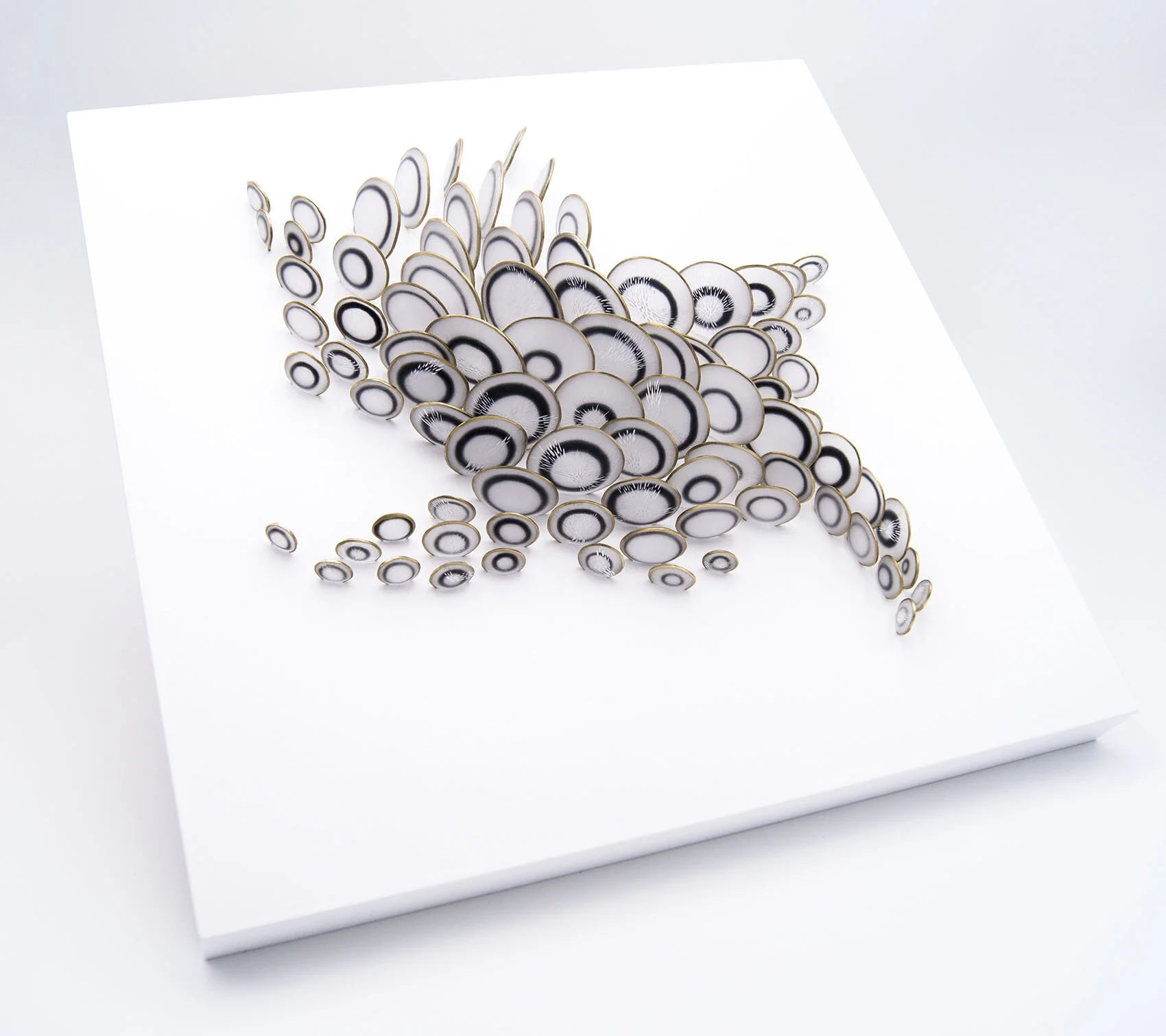 dp3d090-scales-angle.jpg