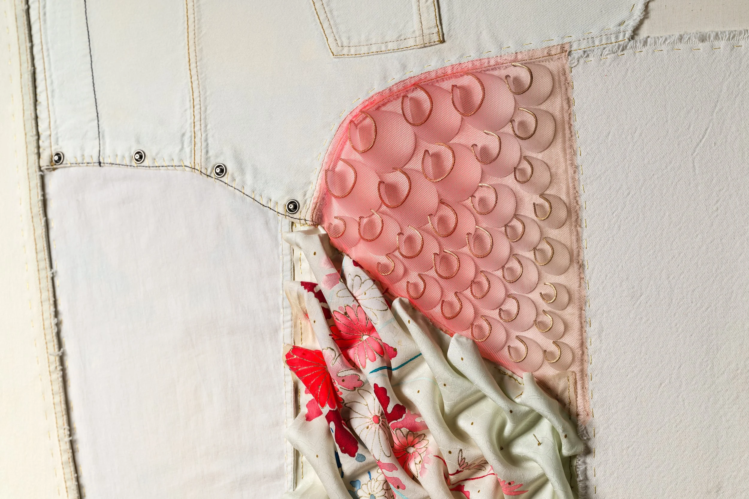 sdlc008-wardrobe-change-detail1.jpg