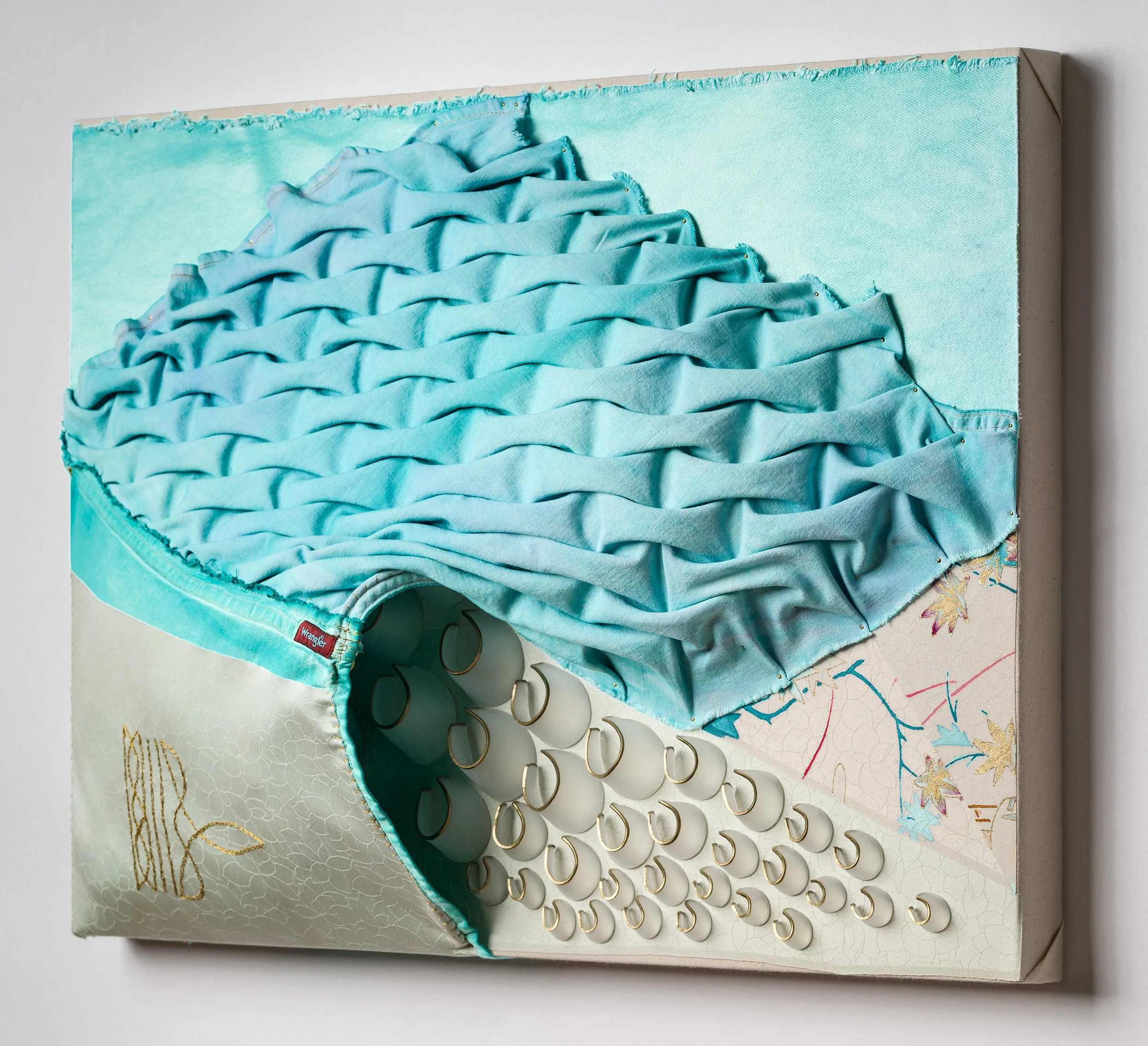 sdlc011-wrangler-tunnel-turquoise-angle.jpg