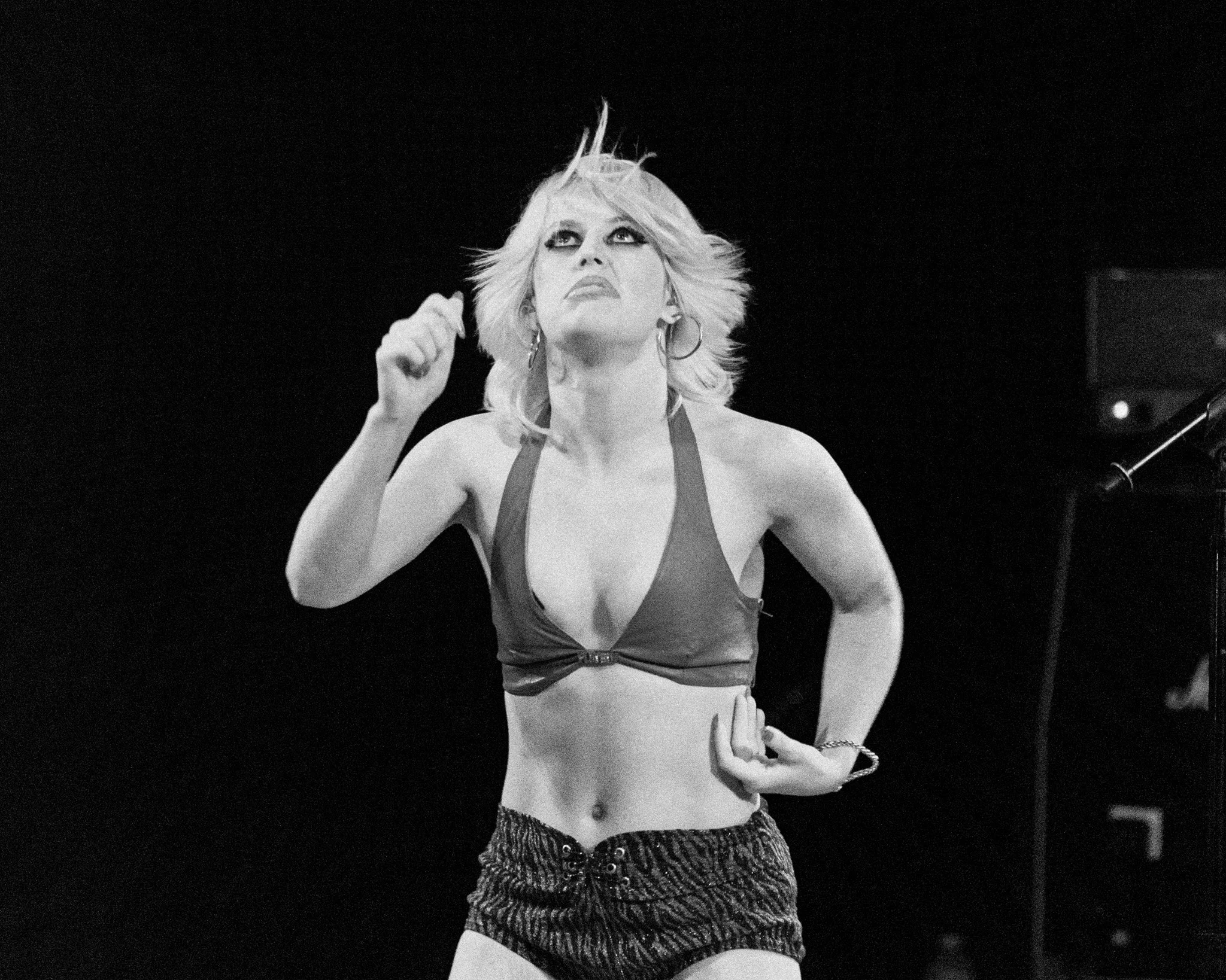  Amyl + The Sniffers for Levitation 