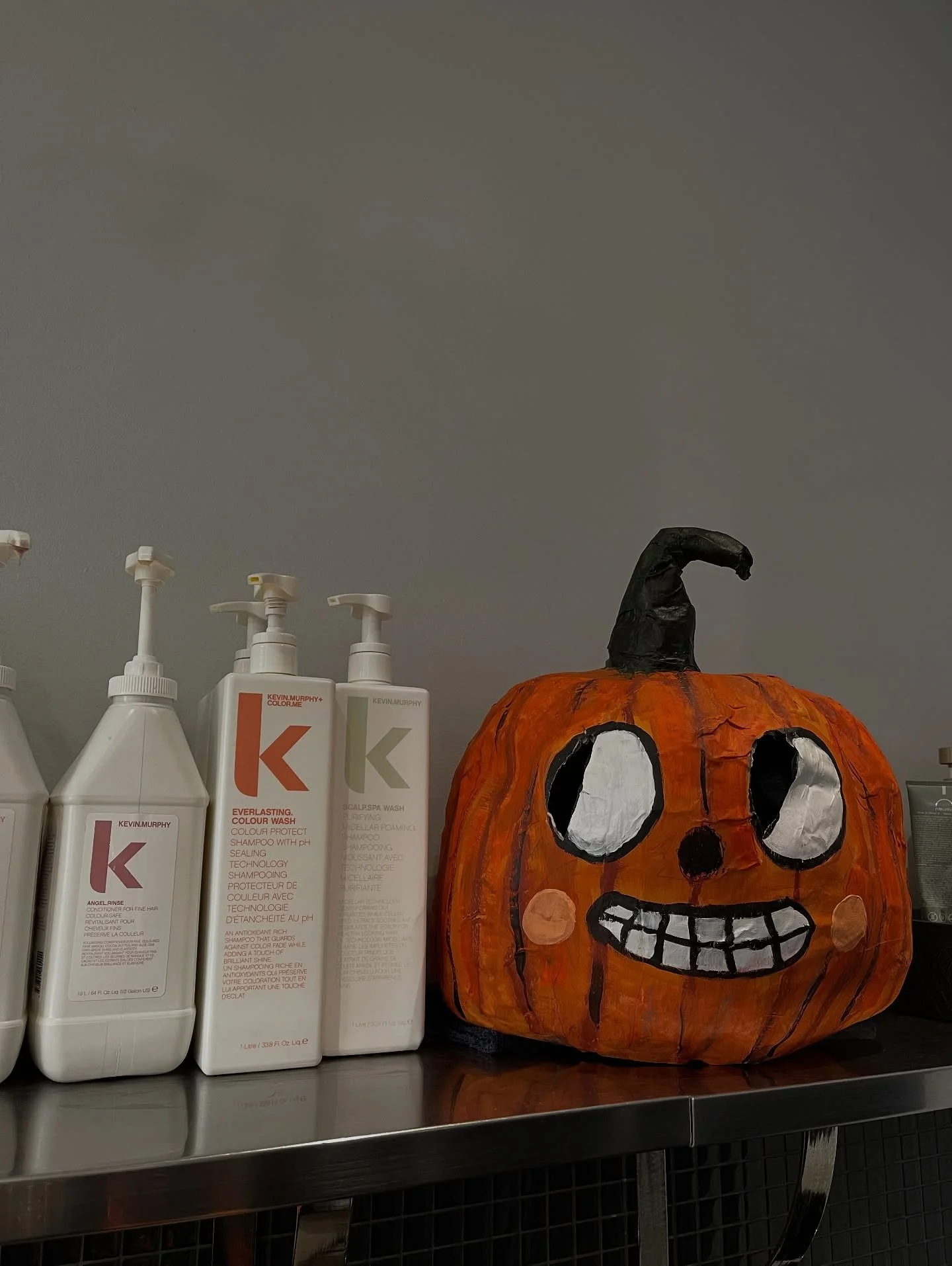 Happy Halloween from all of P+H! 💀🎃

Wanna join us and our antics? Come stop by and let us take care of you and your hair!🩵🤍

Photo:
1) Mira from k pop demon hunters, and a salon accident
2) Mr. 305/ Mr World wide 
3) a bunny and the devil
4) Mor