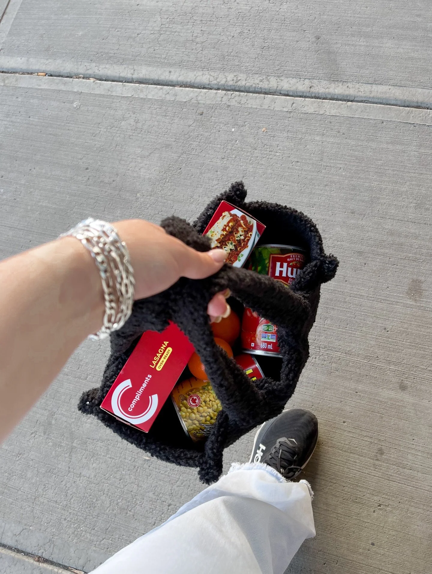 Christmas is 33 days away!!!🌲🎁

We&rsquo;re here to make you look fabulous and feel amazing for the festive season! However, we have limited appointments over the coming weeks, and we wouldn&rsquo;t want you to go without your fresh holiday doo!  G