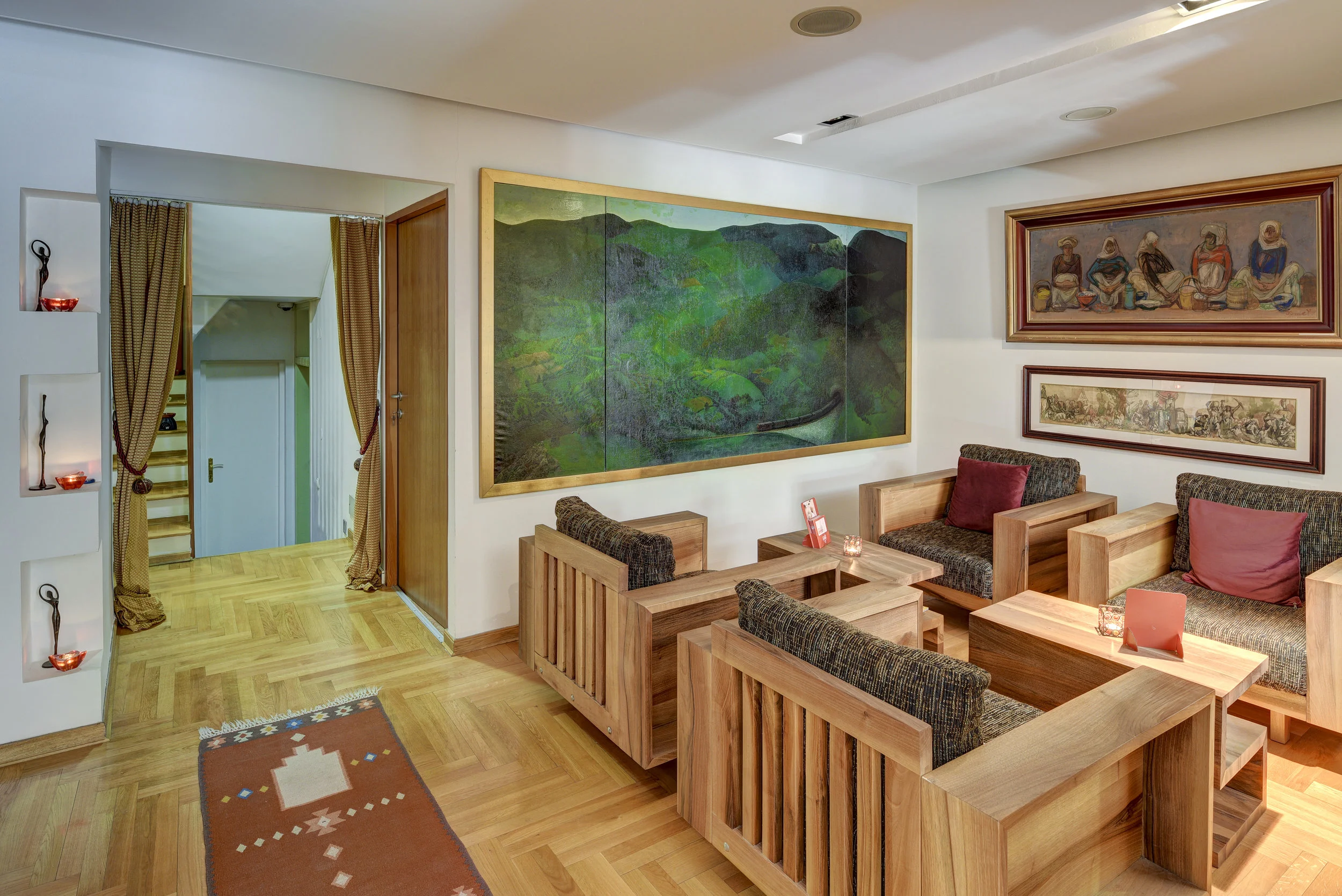 DSC_2344_5_6_Interior.jpg