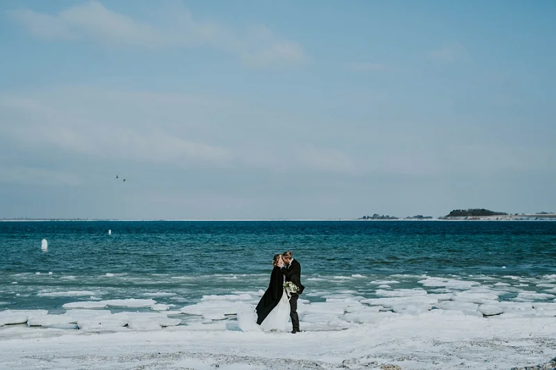 Intimate-winter-wedding-in-denmark (80).jpg