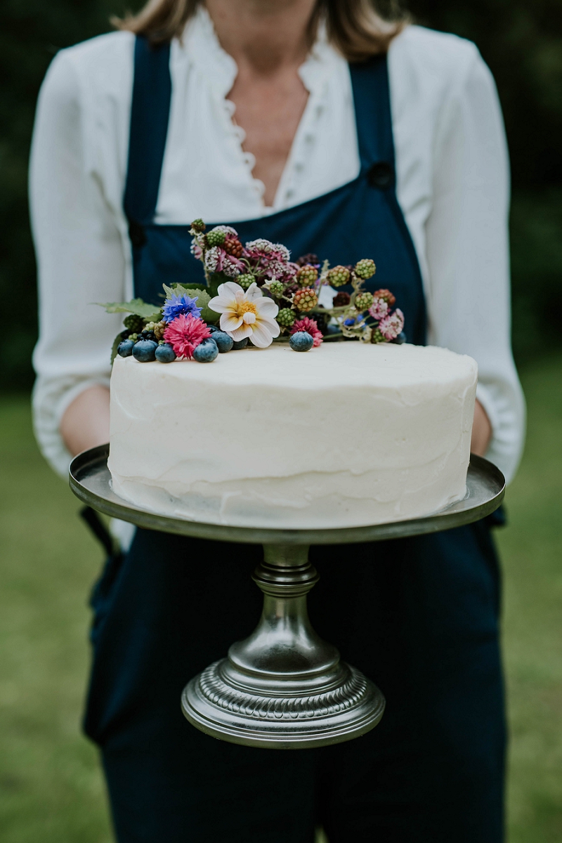 Artisan wedding cake with edible flowers | full-service destination wedding | get married in Denmark | Aero Island | Danish Island Weddings | Denmark wedding planners and venue