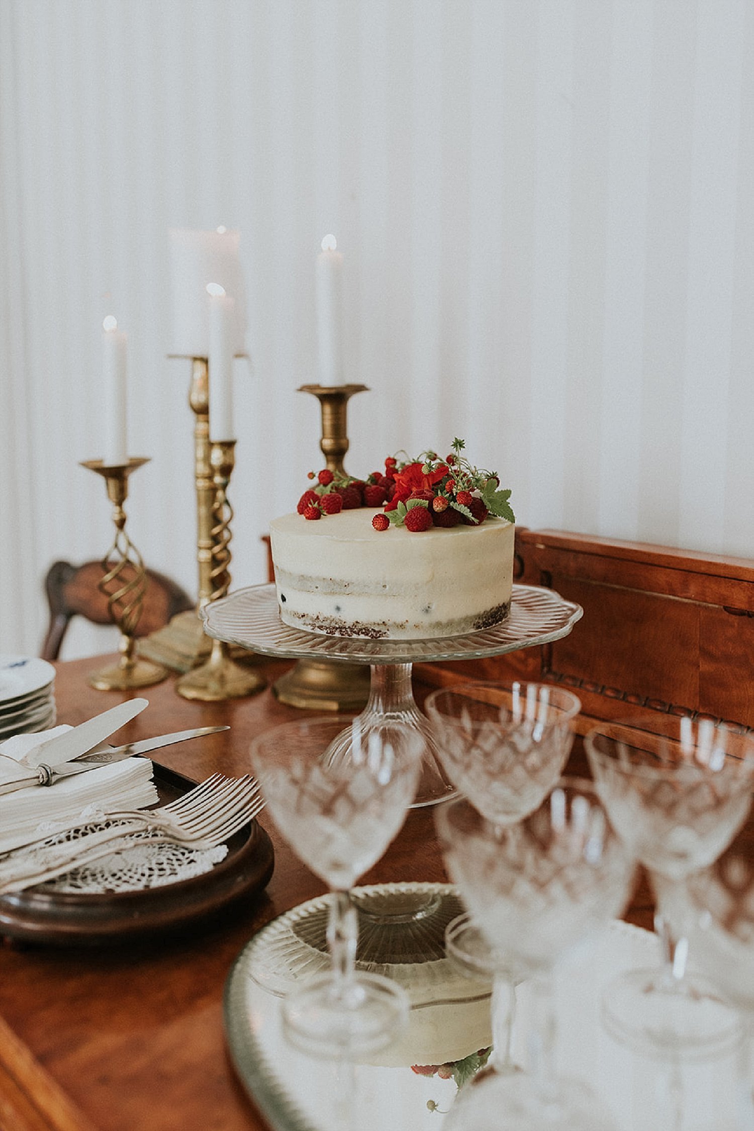 artisanal wedding cake with fruit | full-service destination wedding | get married in Denmark | Aero Island | Danish Island Weddings | Denmark wedding planners and venue