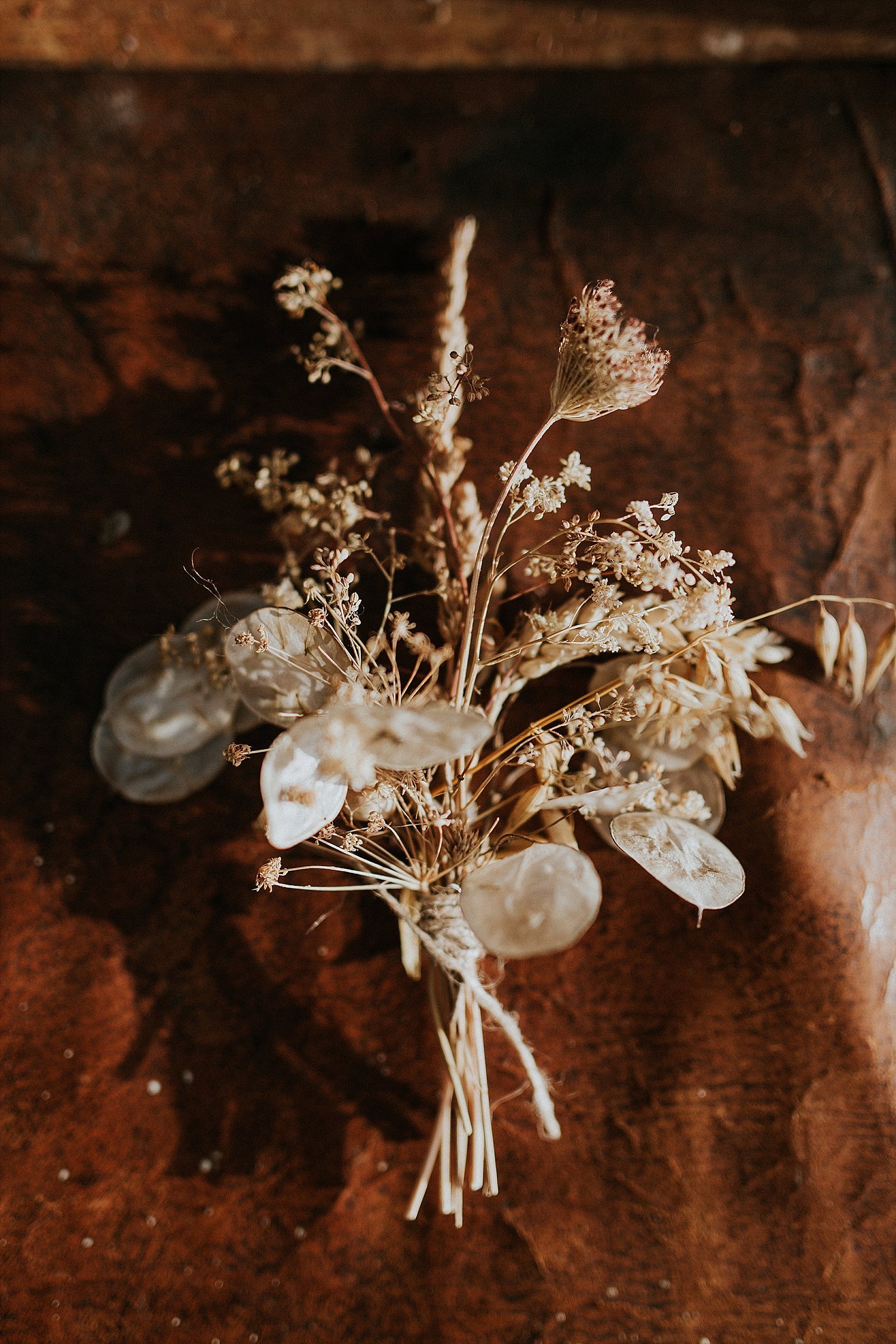 dried flower bouquet | Dried botanicals | muted winter wedding flowers | destination wedding | get married in Denmark | Aero Island | Danish Island Weddings