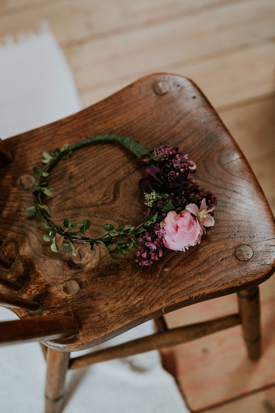 floral ring on chair | Aero Island wedding planners | Denmark weddings and florists