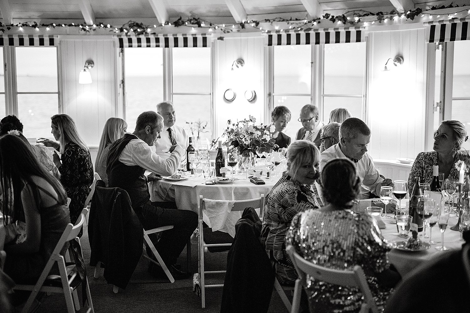 intimate-wedding-dinner-reception-black-white