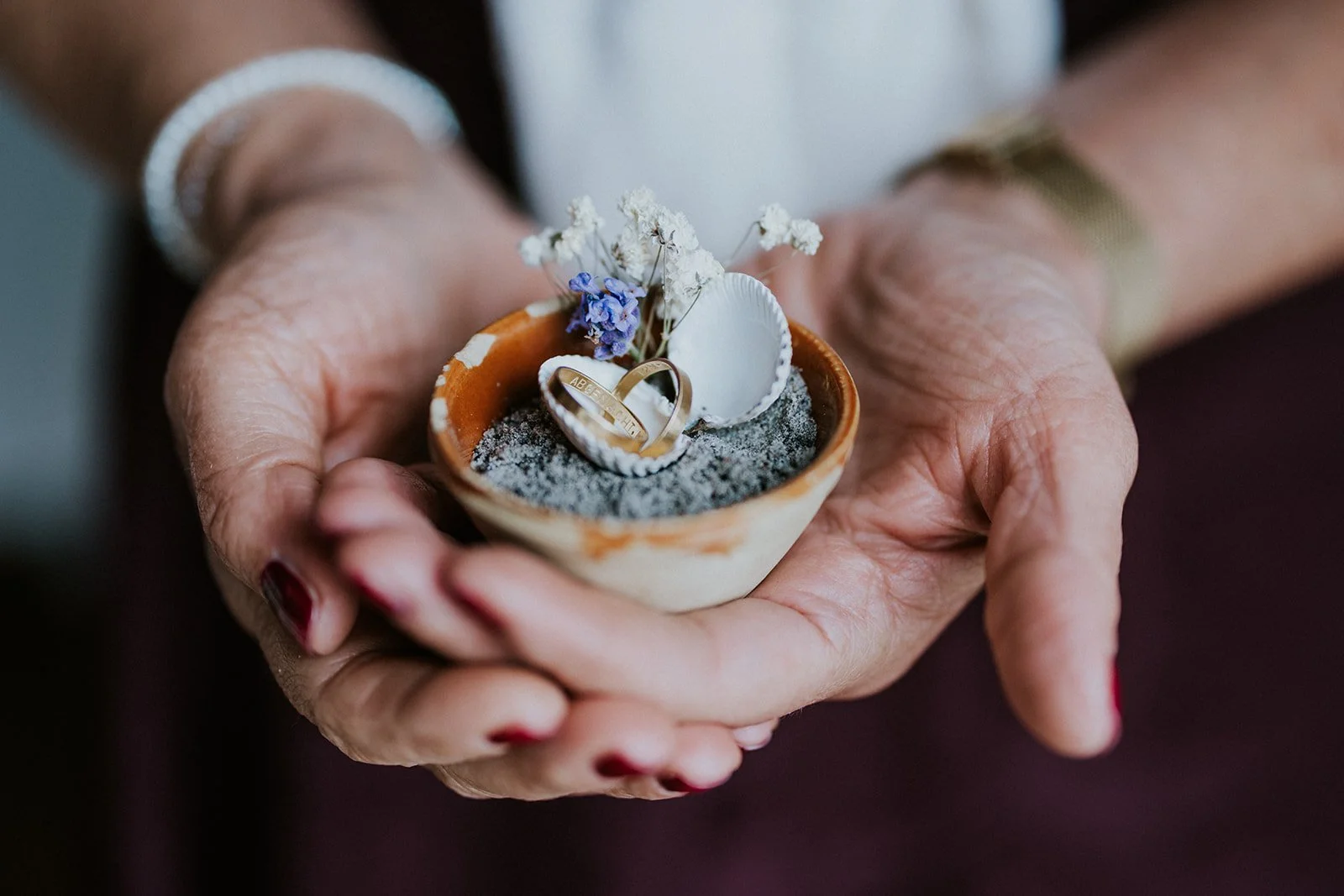Organic Wedding Details &amp; Rings
