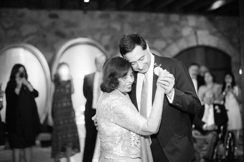0037V.Sattui_Napa_Wedding_Photographer_LPP.jpeg