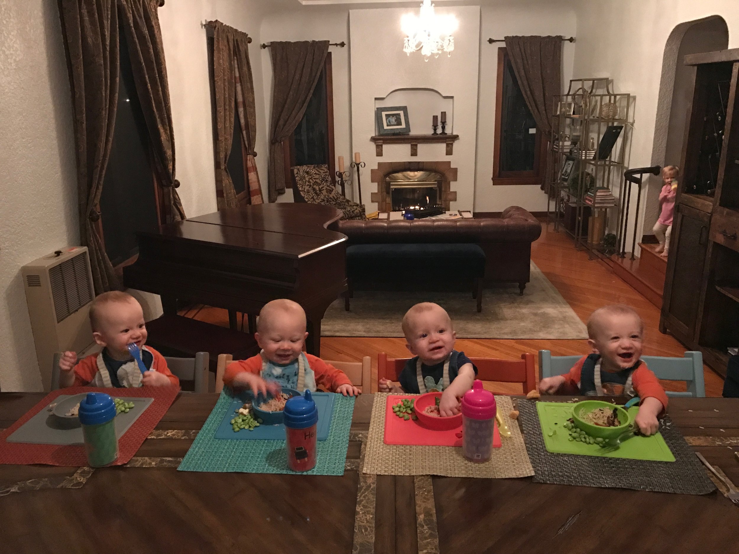 Dillon, Henry, Claire and Charlie with their EZPZ Happy Bowls