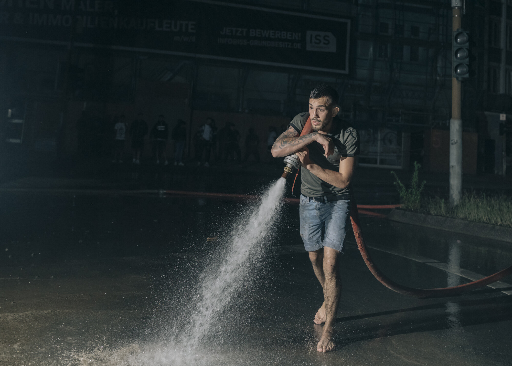  Flood in western Germany: In the city centre of Hagen, Radu Tudorel has been helping with the clean-up work since 11 o'clock in the morning. 