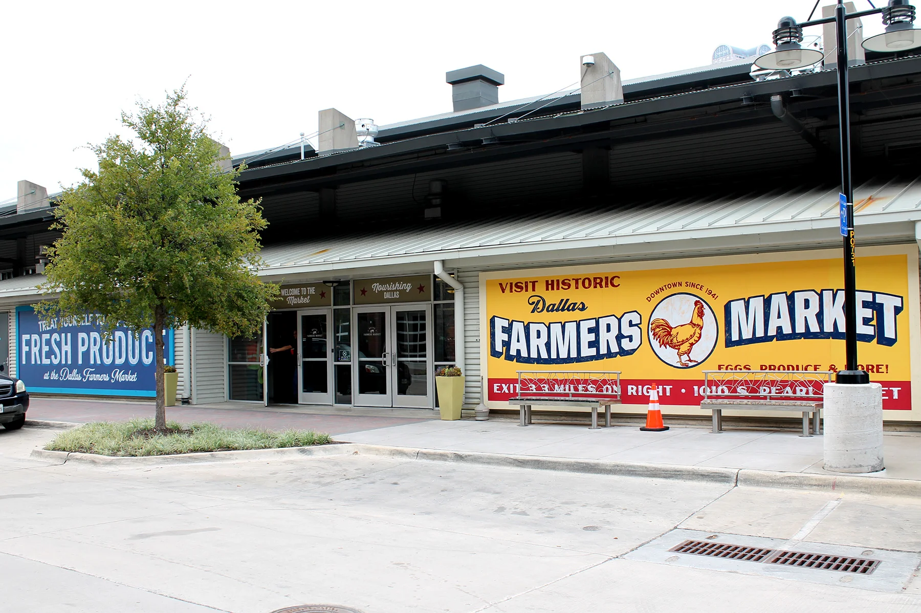 dallas-farmers-market-signs.jpg