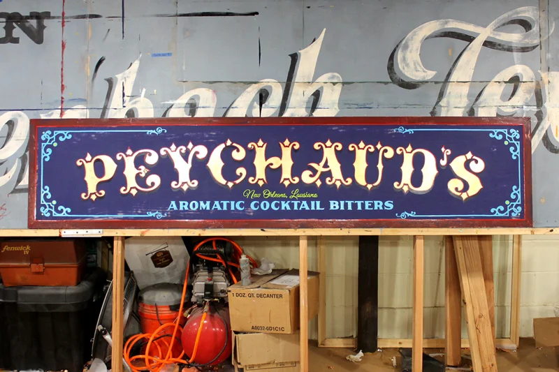 hoochies-denton-painted-sign-01.jpg