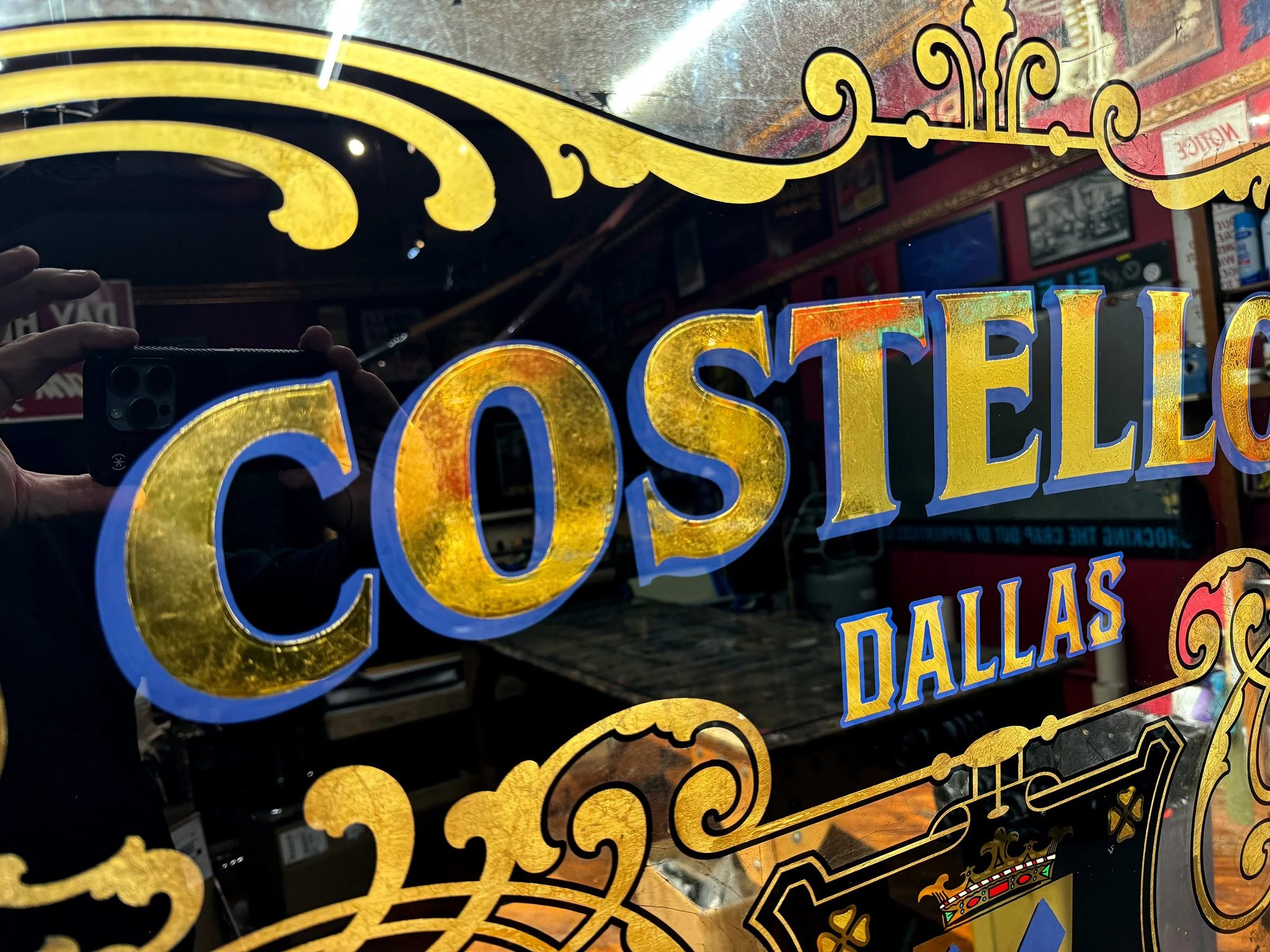 Costellos-Pub-Mirror-02.jpg