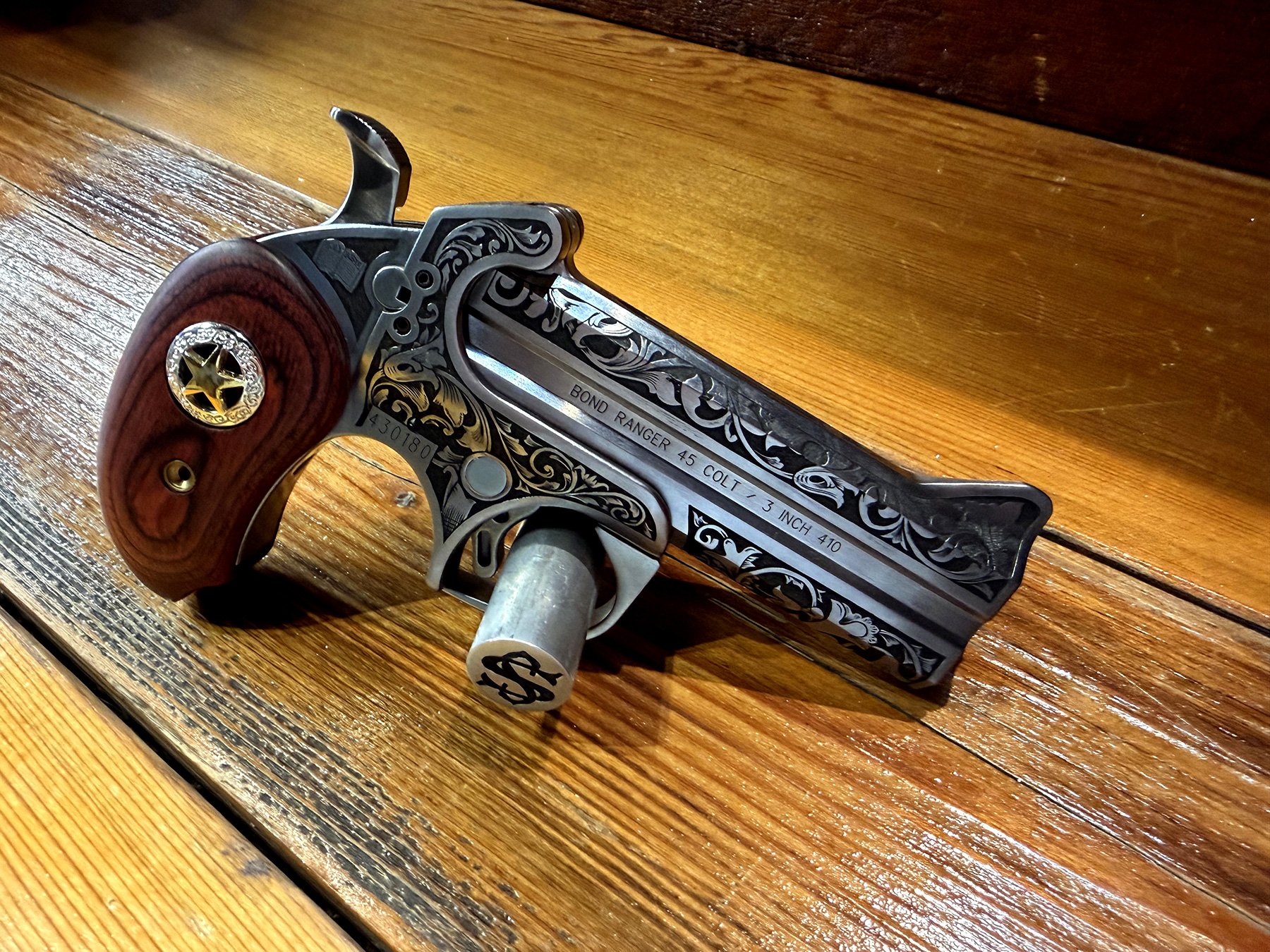 Bond-Arms-Hand-Engraved-03.jpg