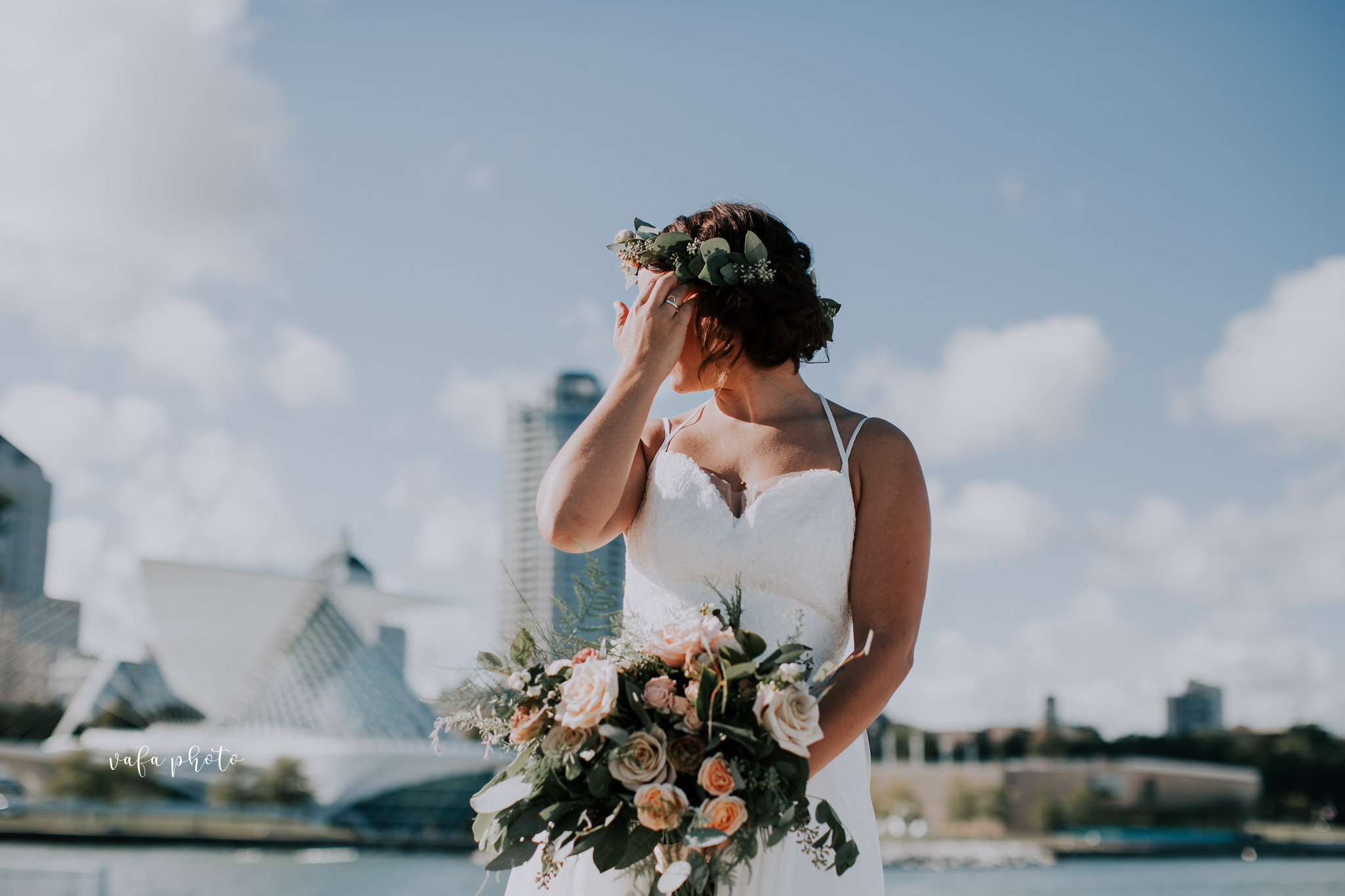 Milwaukee-Athletic-Club-Wedding-Amanda-Tony-Vafa-Photo-627.jpg